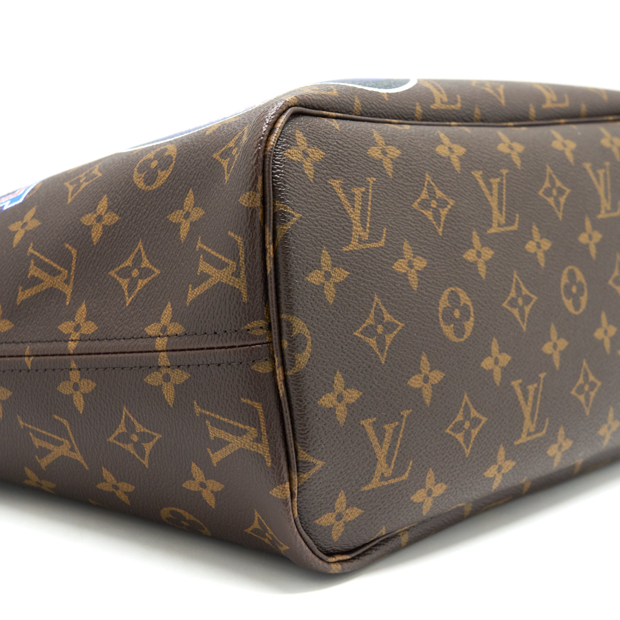 LOUIS VUITTON NEVERFULL MM MY LV WORLD TOUR MONOGRAM CANVAS/ BLACK