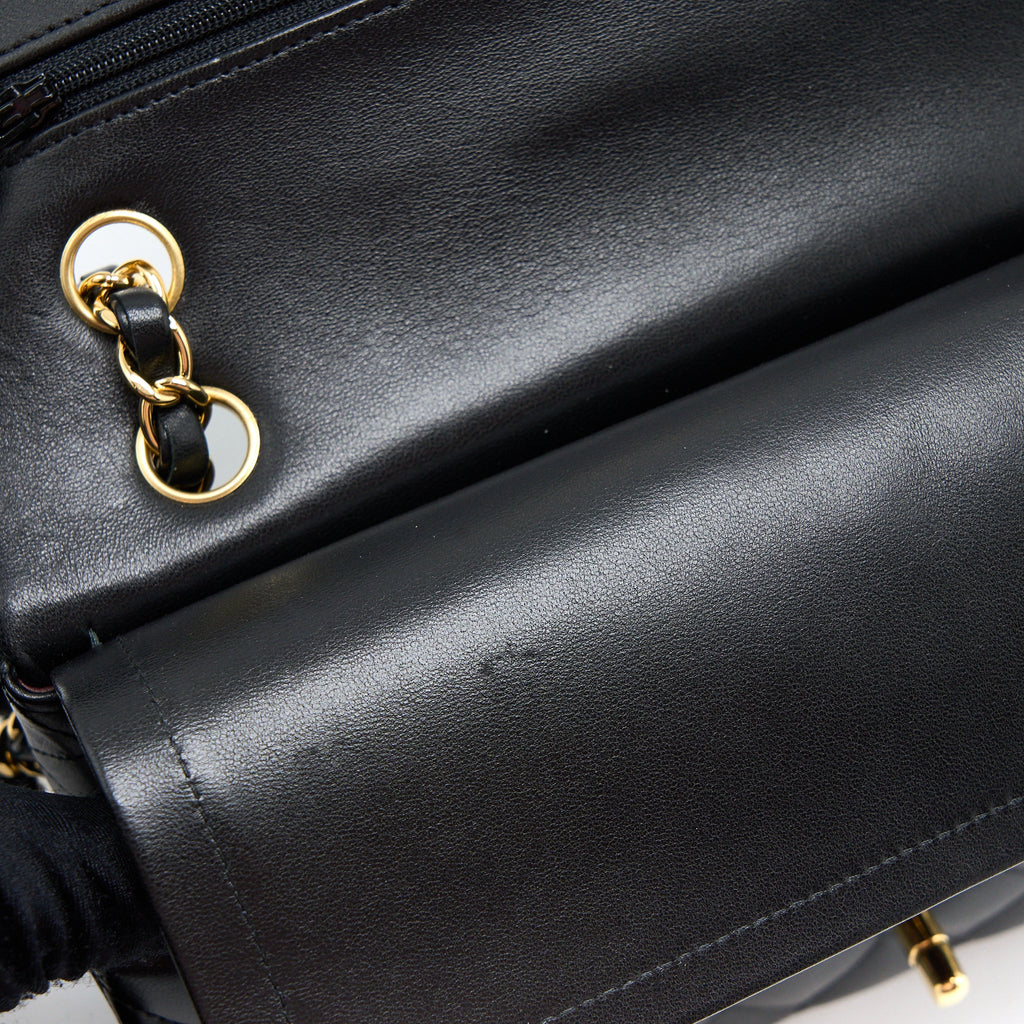CHANEL MEDIUM CLASSIC DOUBLE FLAP BAG LAMBSKIN BLACK GHW