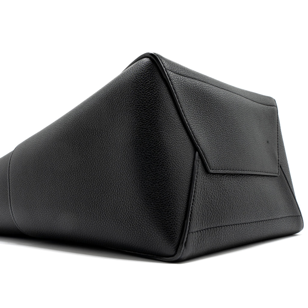 CELINE SANGLE BUCKET BAG GRAINED CALFSKIN BLACK GHW