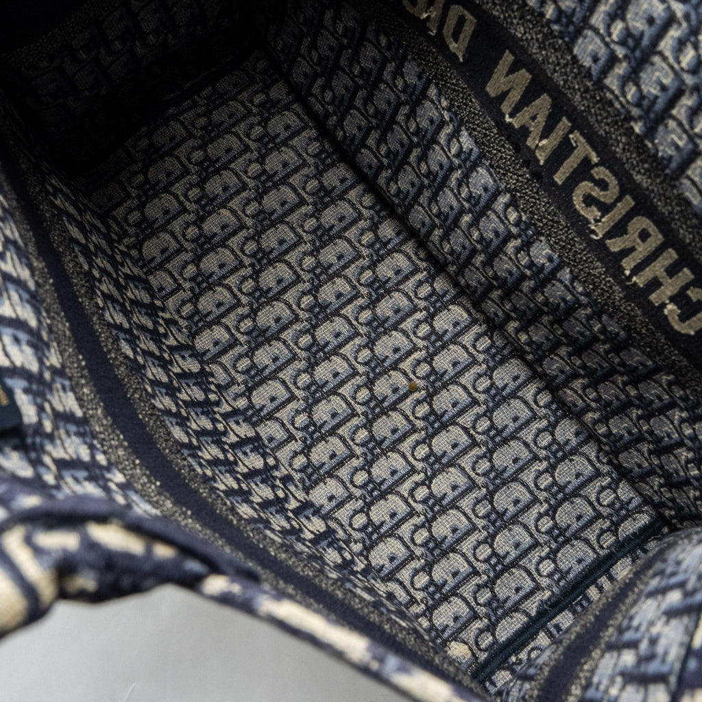 DIOR LARGE BOOK TOTE BLUE OBLIQUE EMBROIDERY