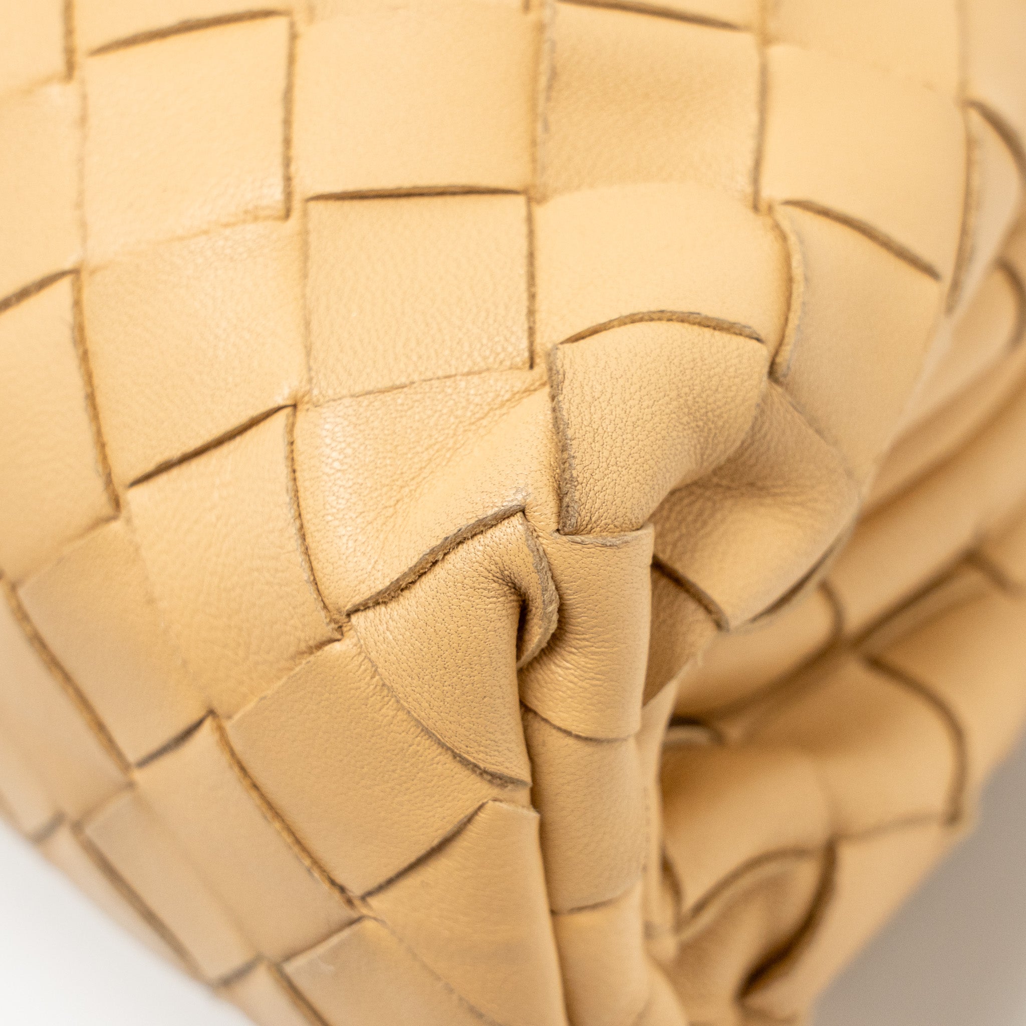 BOTTEGA VENETA MINI POUCH INTRECCIATO LAMBSKIN BEIGE