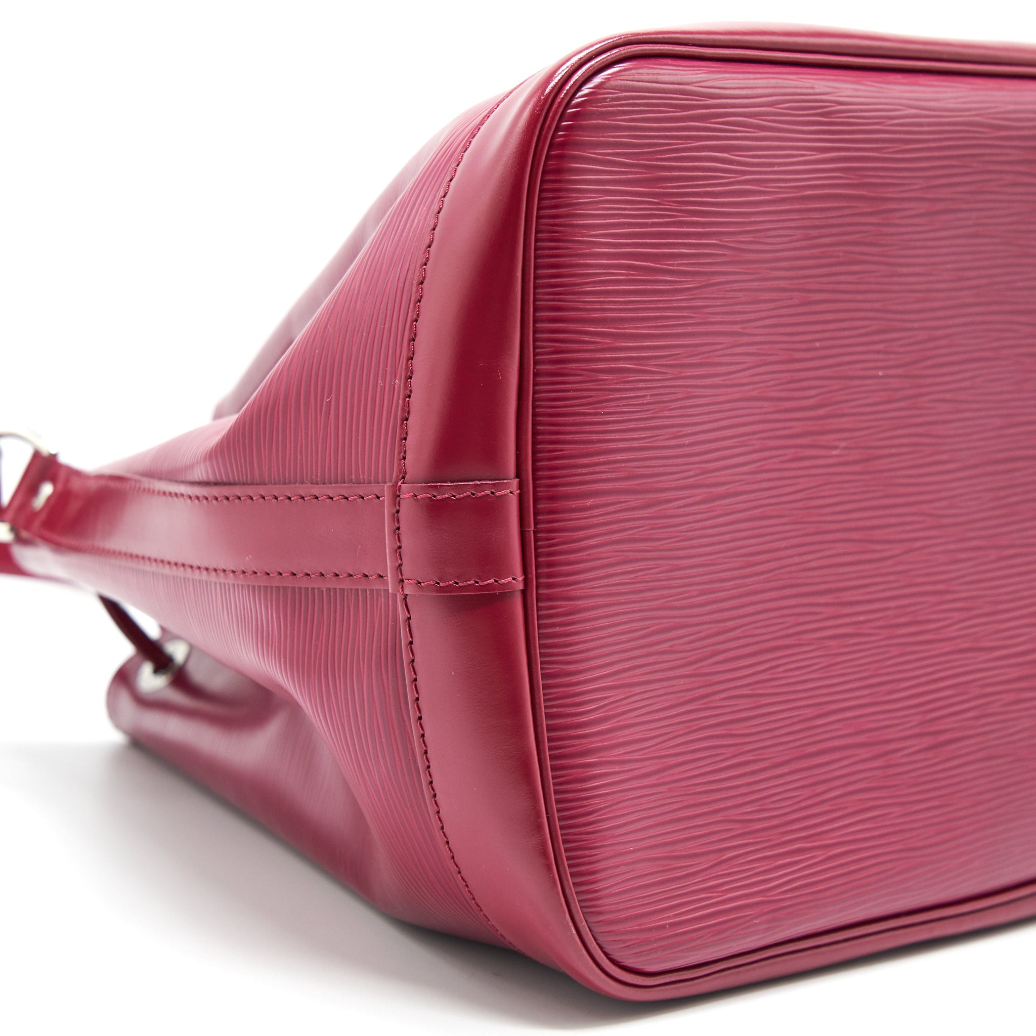 LOUIS VUITTON PETIT NOE EPI FUCHSI