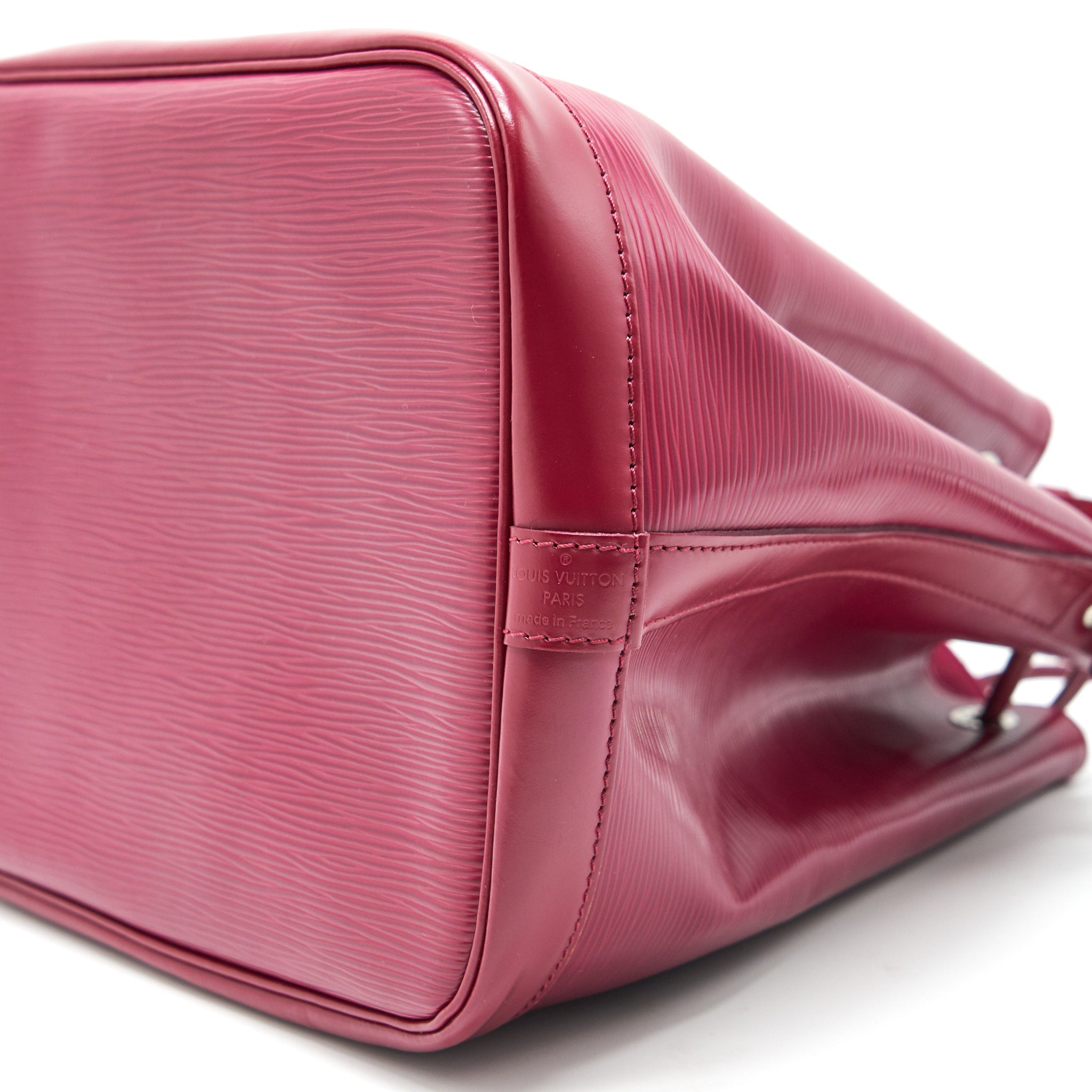 LOUIS VUITTON PETIT NOE EPI FUCHSI