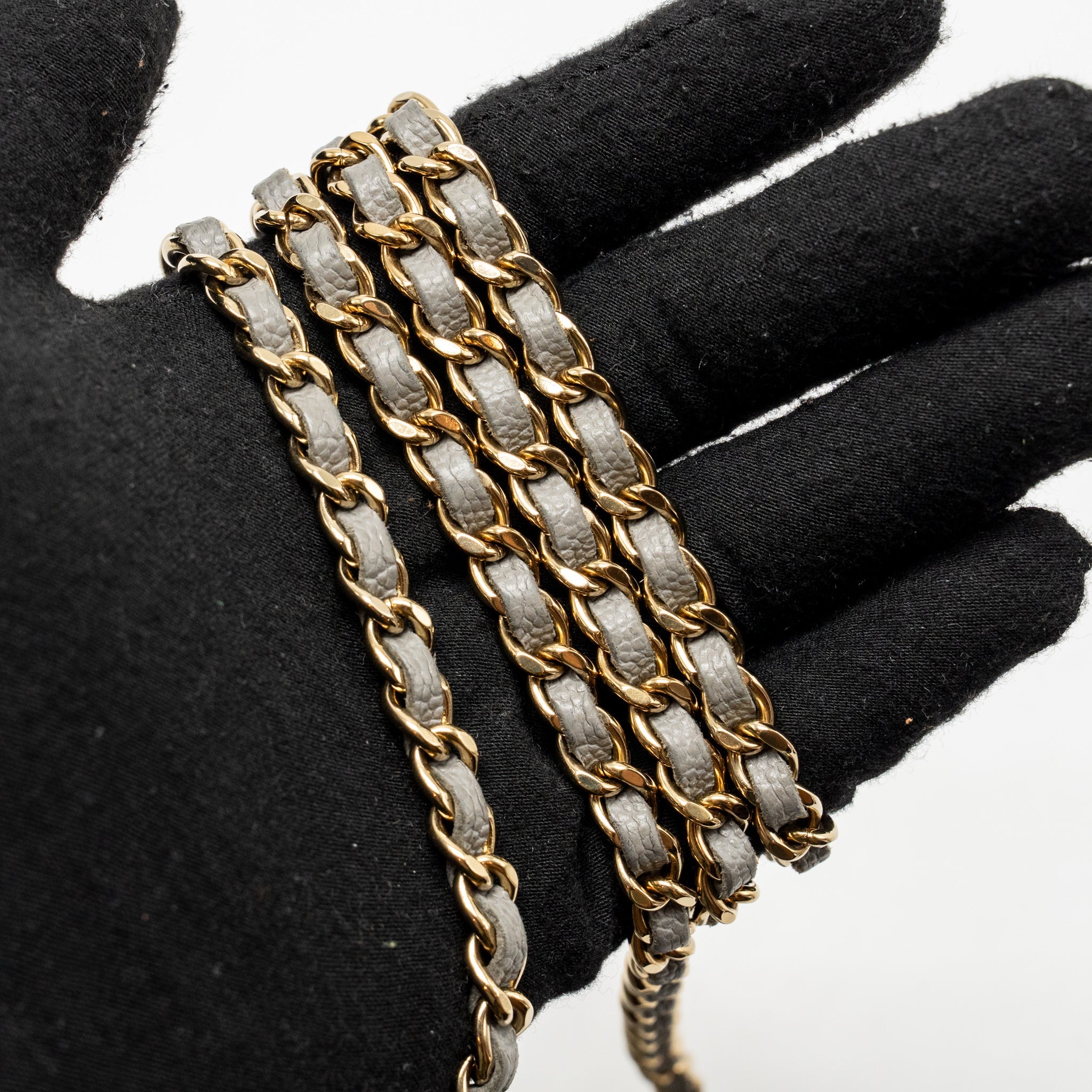 CHANEL CLASSIC WALLET ON CHAIN CAVIAR GREY LGHW (MICROCHIP)