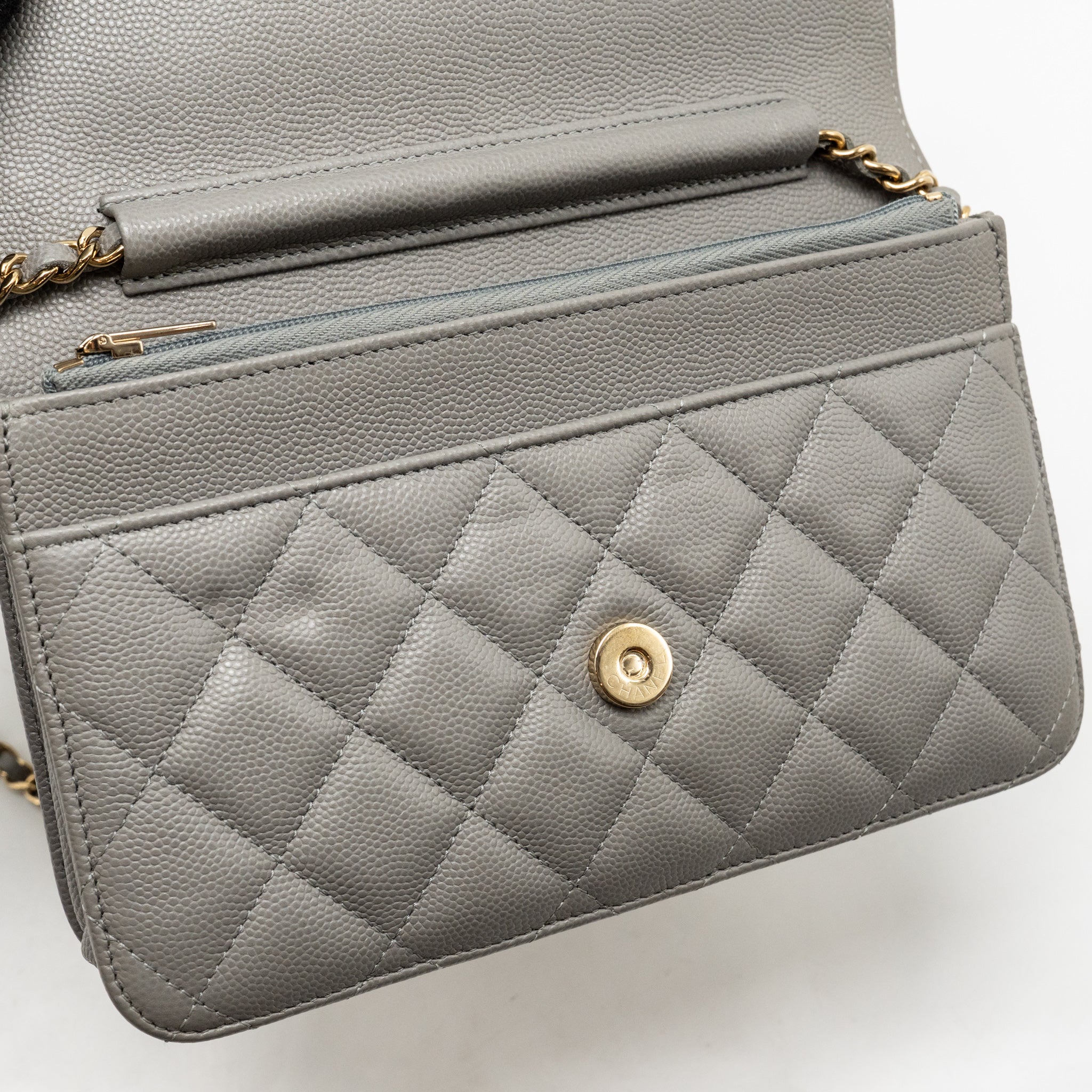 CHANEL CLASSIC WALLET ON CHAIN CAVIAR GREY LGHW (MICROCHIP)