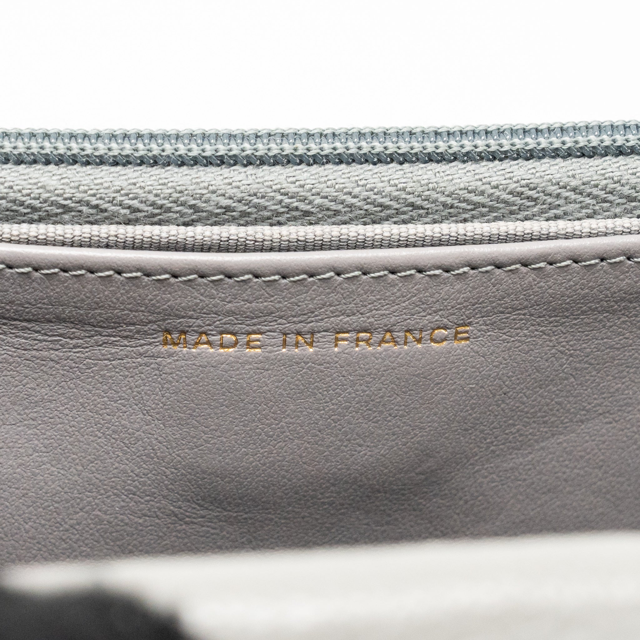 CHANEL CLASSIC WALLET ON CHAIN CAVIAR GREY LGHW (MICROCHIP)