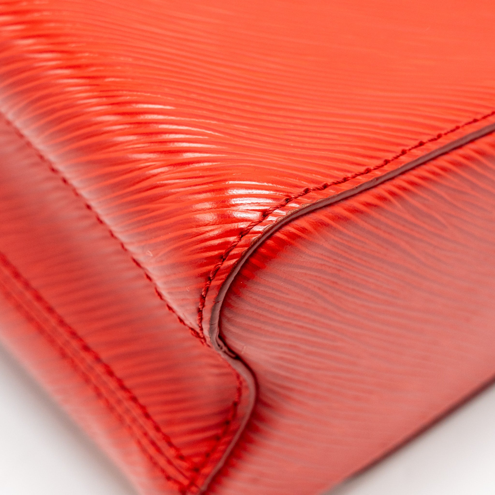 LOUIS VUITTON TWIST MM EPI RED SHW
