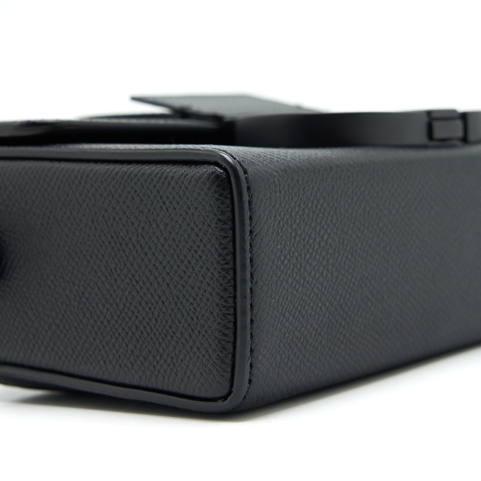 DIOR 30 MONTAIGNE BOX BAG IN GRAINED CALFSKIN SO BLACK