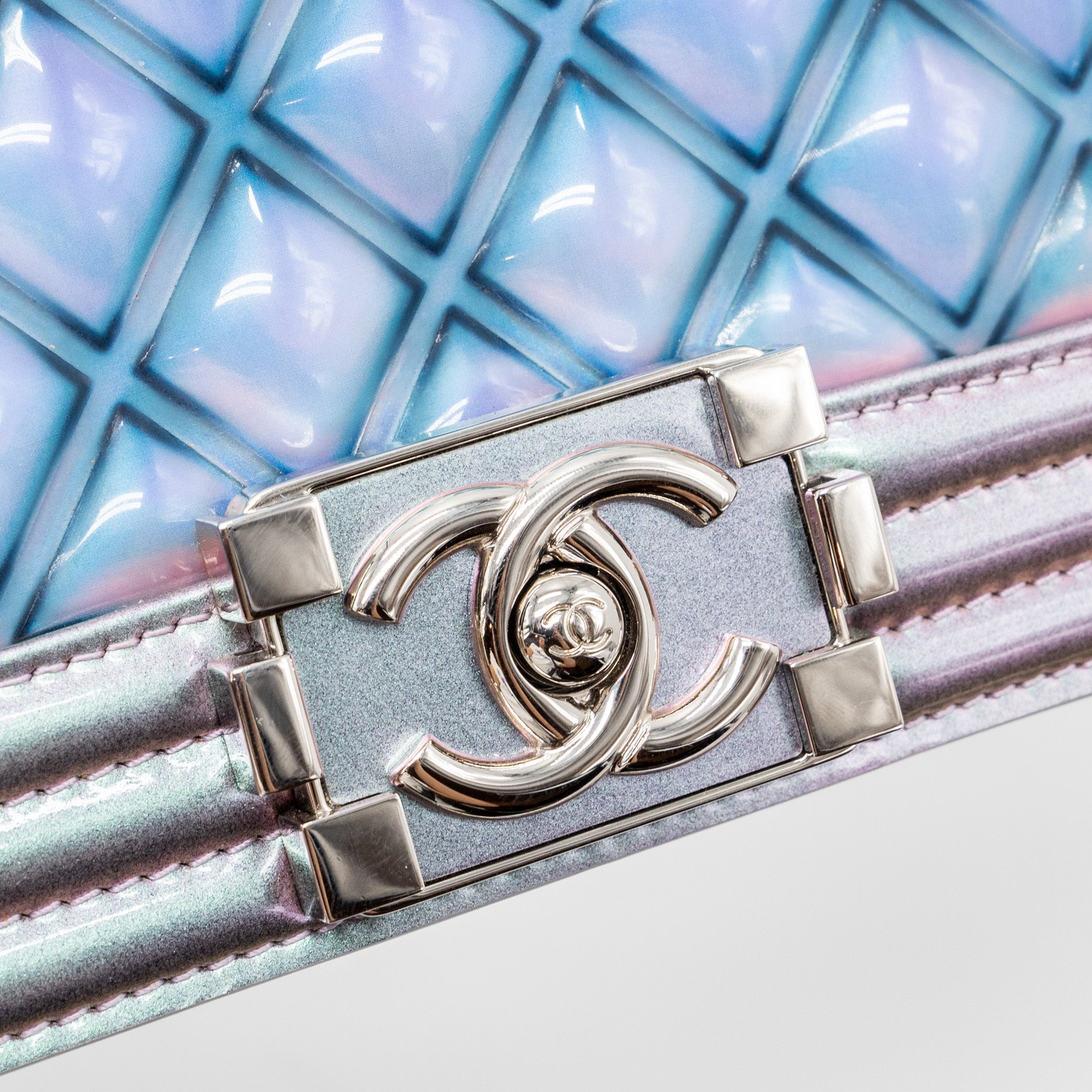 CHANEL 18S SMALL BOY BAG LIMITED PVC / PATENT CALFSKIN LEATHER IRIDESCENT LIGHT PURPLE SHW