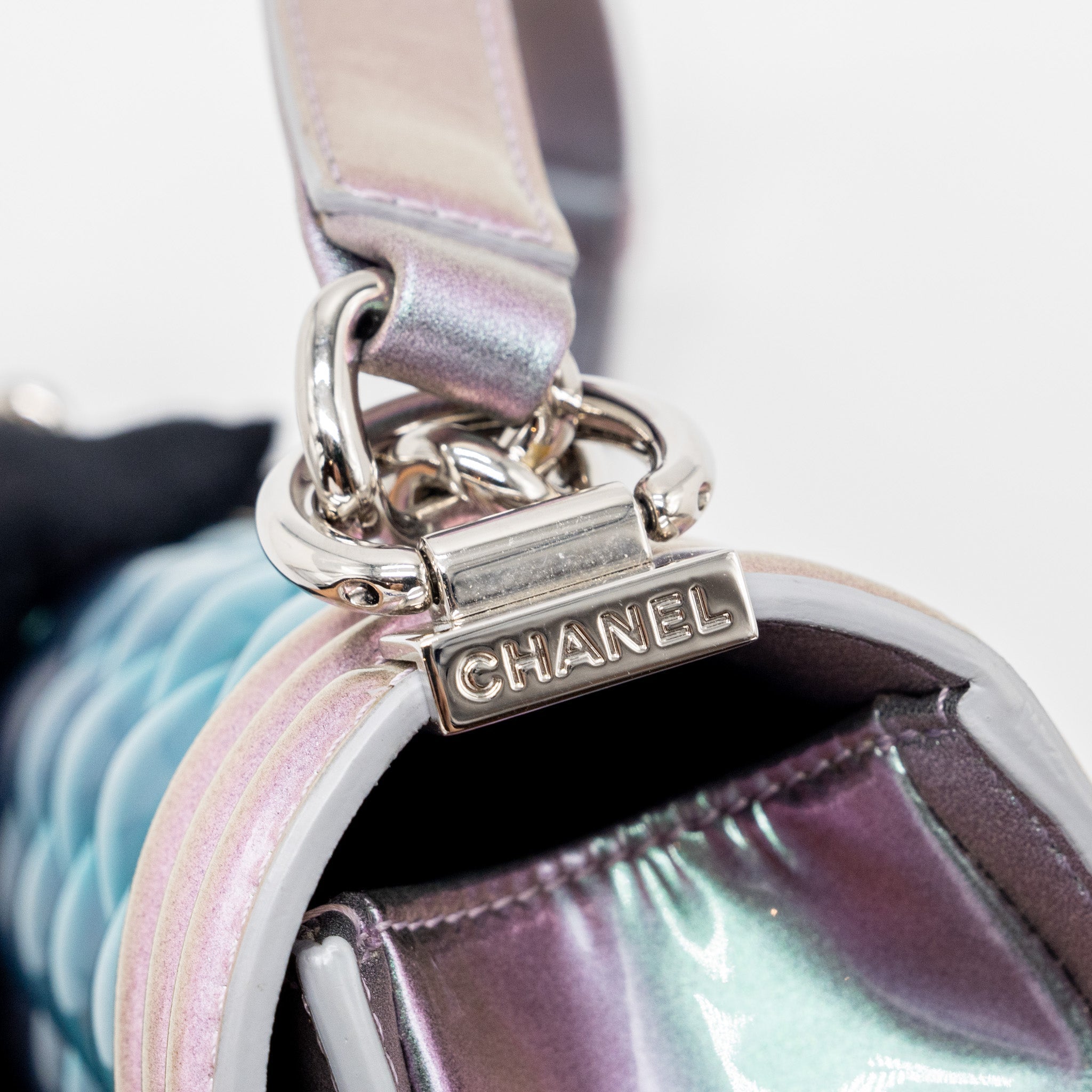 CHANEL 18S SMALL BOY BAG LIMITED PVC / PATENT CALFSKIN LEATHER IRIDESCENT LIGHT PURPLE SHW