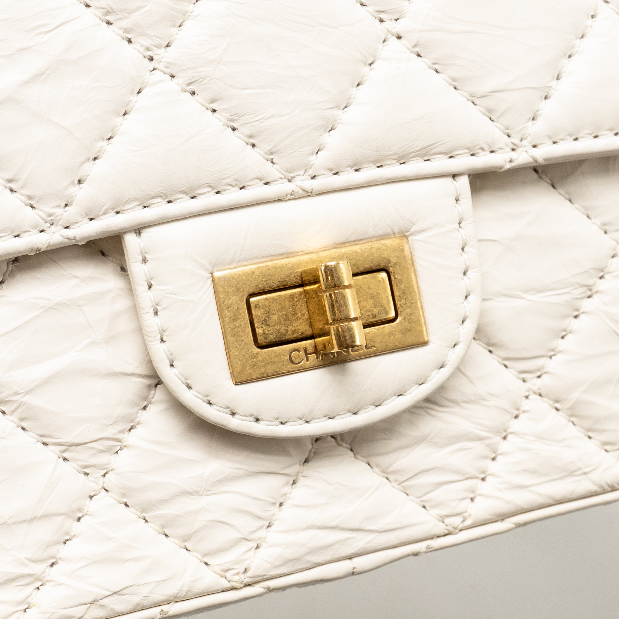 CHANEL 2.55 226 REISSUE DOUBLE FLAP BAG AGED CALFSKIN WHITE GHW