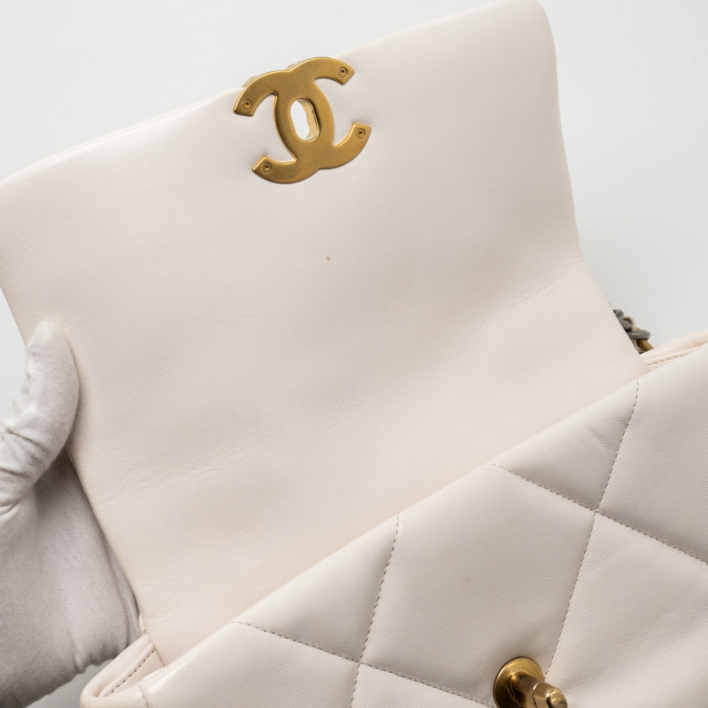 CHANEL SMALL 19 BAG LAMBSKIN WHITE MULTICOLOR HARDWARE