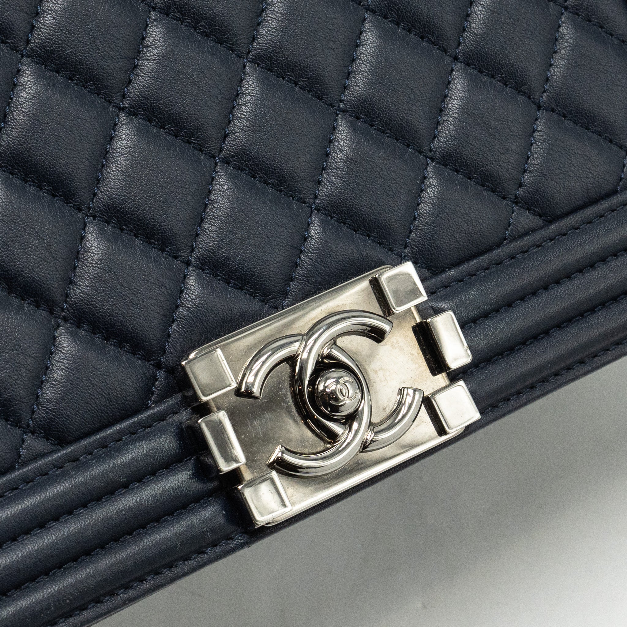 CHANEL MEDIUM BOY BAG CALFSKIN NAVY SHW