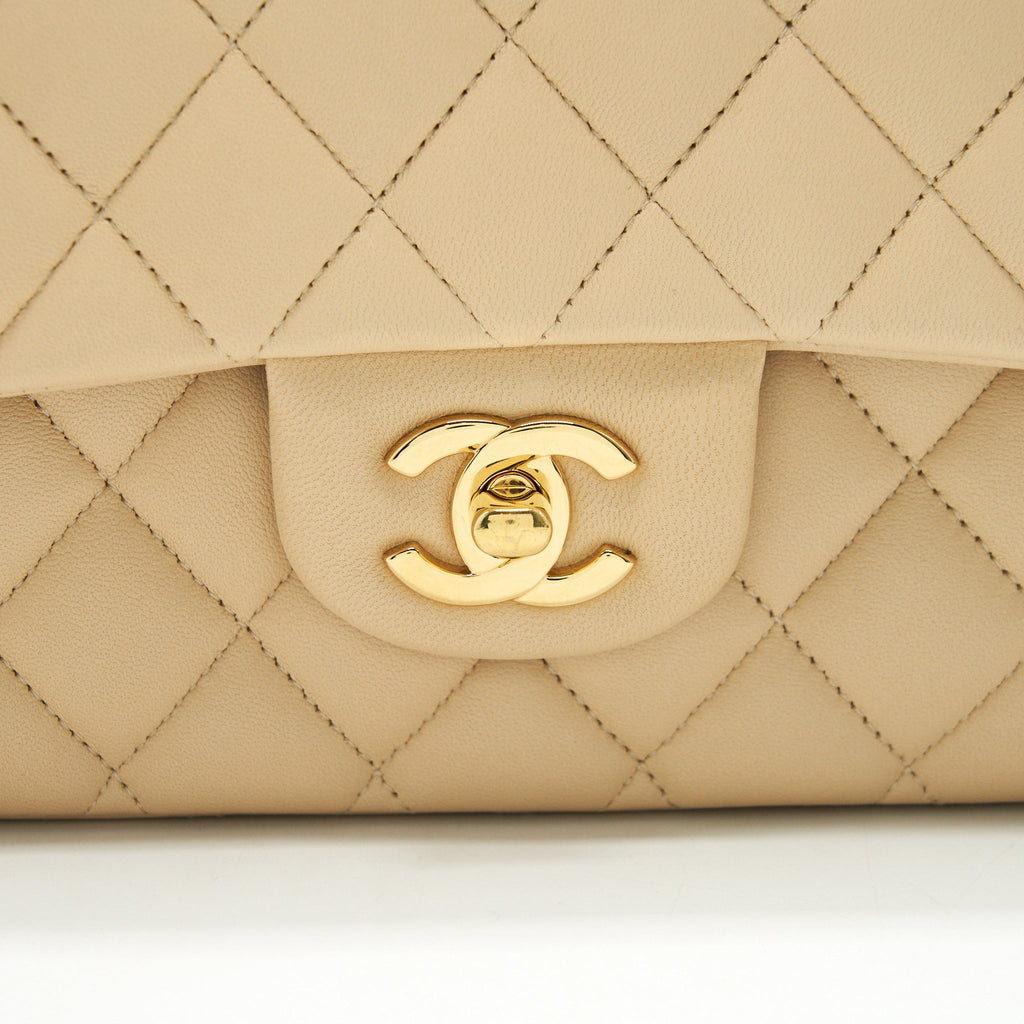 CHANEL MEDIUM CLASSIC DOUBLE FLAP LAMBSKIN BEIGE WITH GHW
