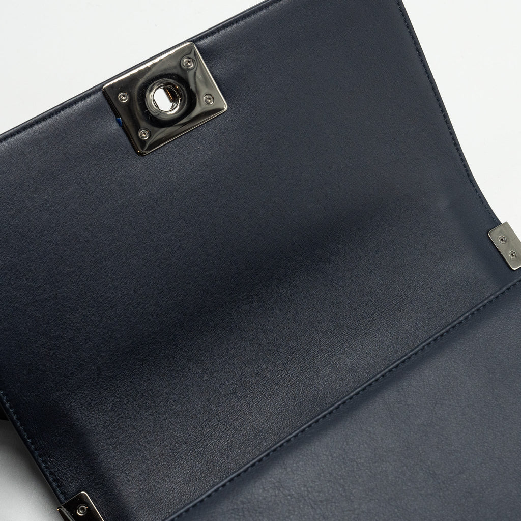 CHANEL MEDIUM BOY BAG CALFSKIN NAVY SHW
