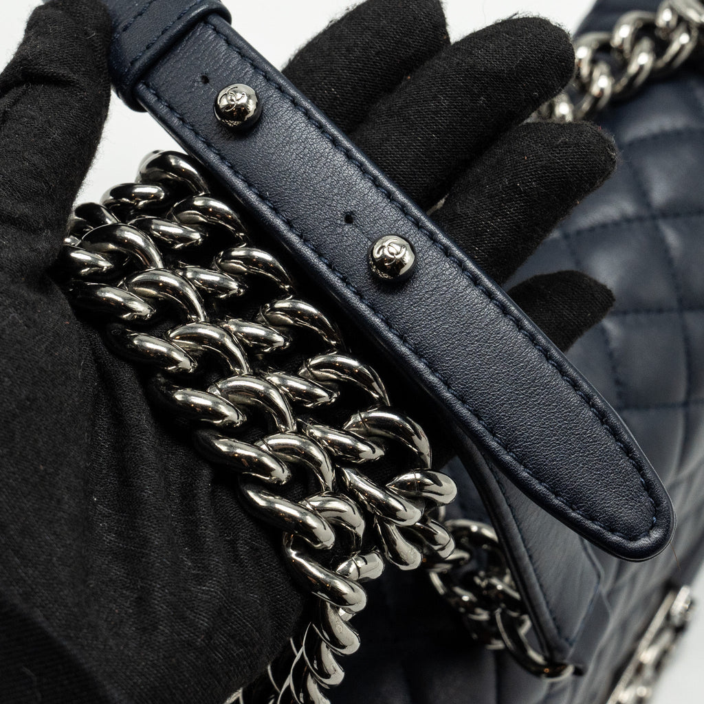 CHANEL MEDIUM BOY BAG CALFSKIN NAVY SHW
