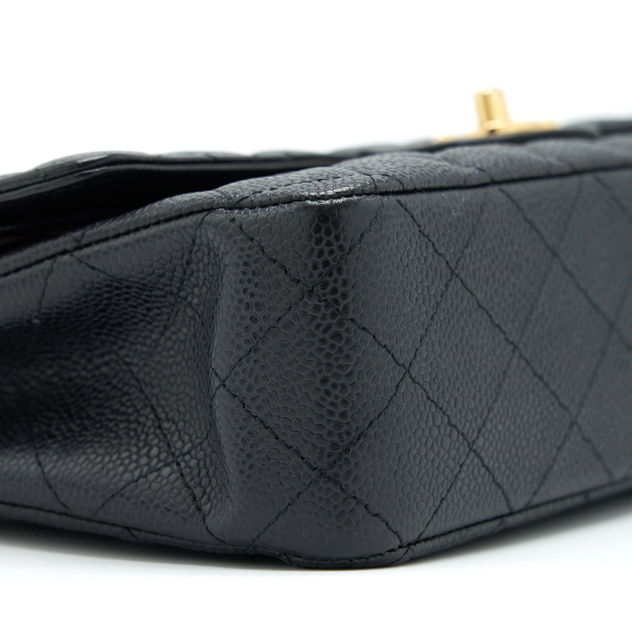 CHANEL MEDIUM CLASSIC DOUBLE FLAP BAG CAVIAR BLACK GHW
