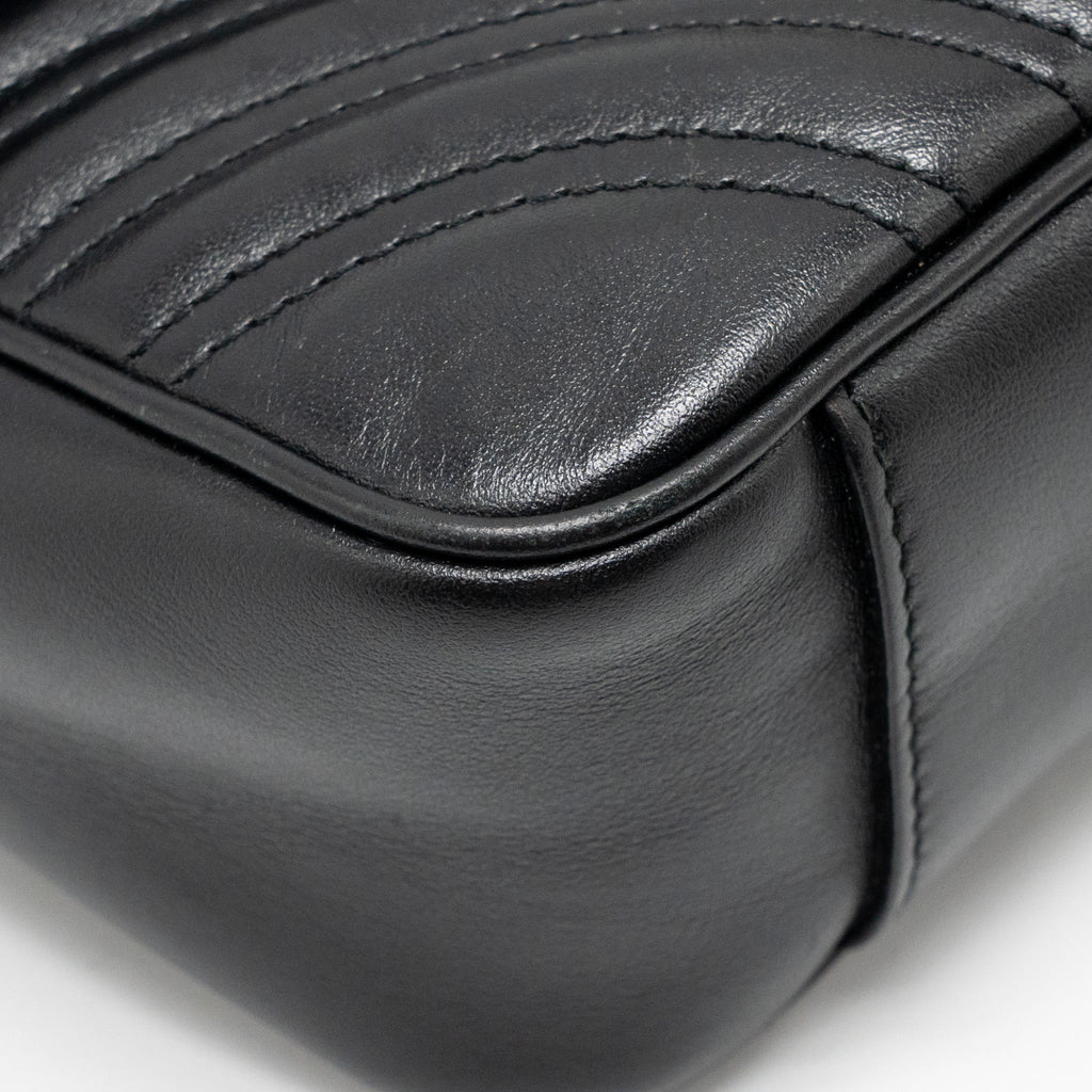 GUCCI MEDIUM GG MARMONT BAG CALFSKIN BLACK GHW