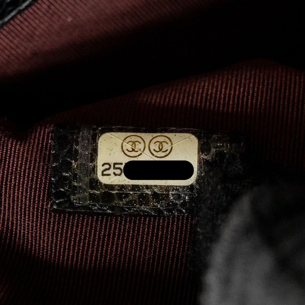 CHANEL CLASSIC ZIPPED POUCH CAVIAR BLACK LGHW