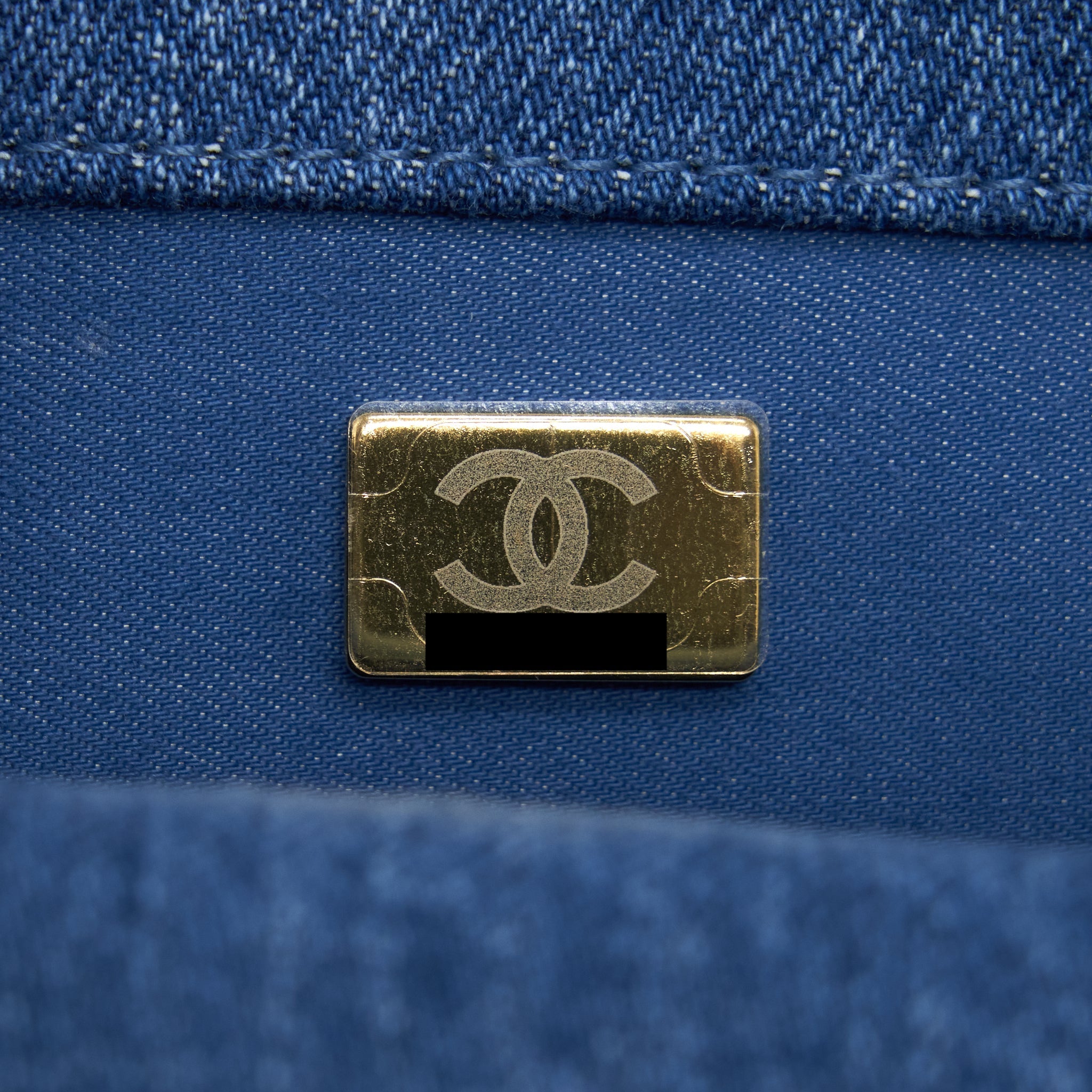 CHANEL 22P MULTICOLOR DENIM LOGO FLAP BAG 28CM BLUE GHW (MICROCHIP)