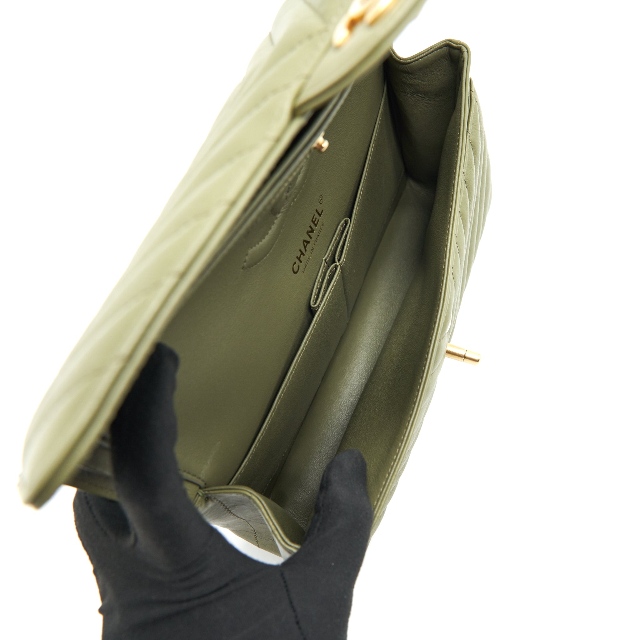 CHANEL CHEVRON MEDIUM CLASSIC DOUBLE FLAP BAG OLIVE-GREEN GHW