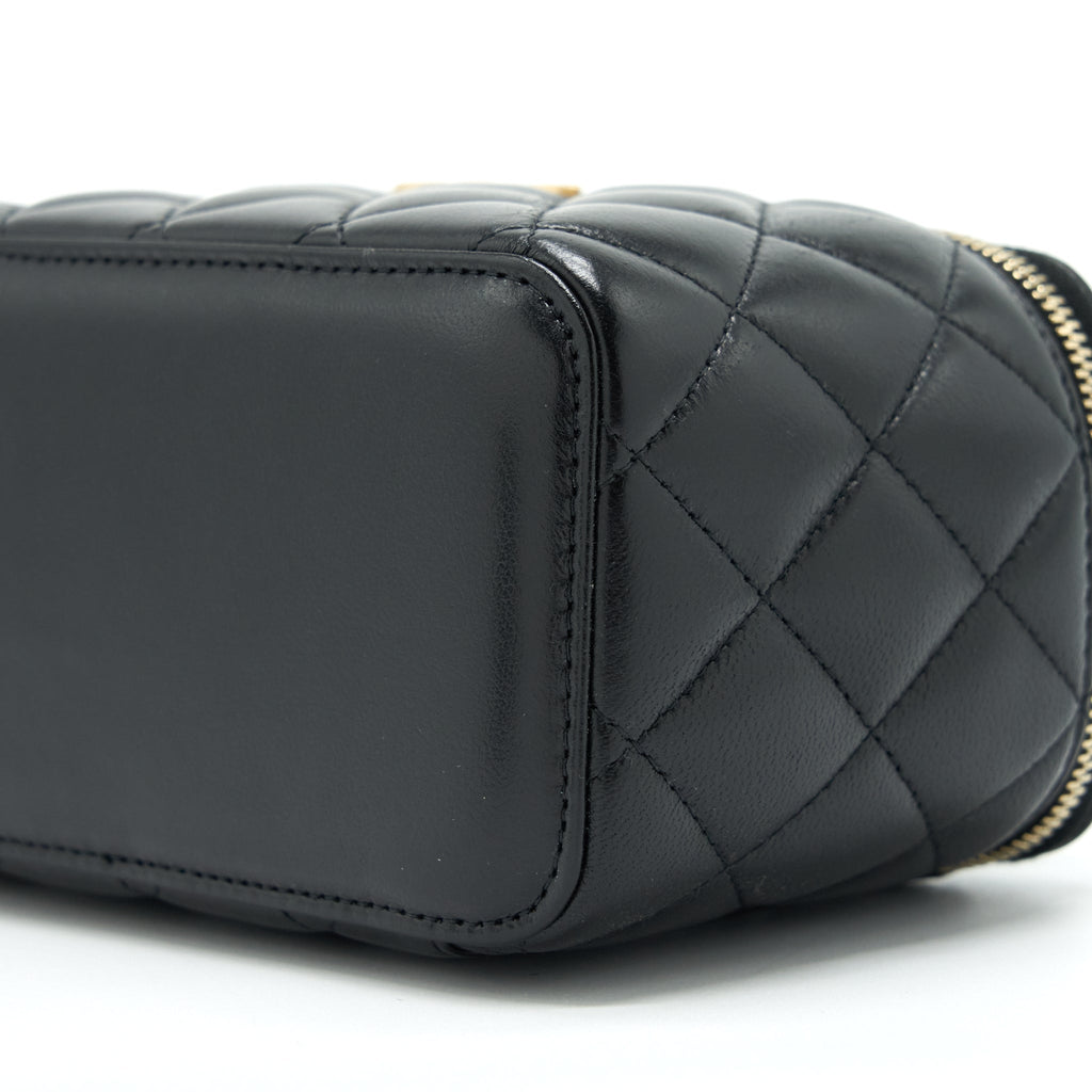 CHANEL 22S LETTER TOP HANDLE LONG VANITY WITH CHAIN LAMBSKIN BLACK GHW