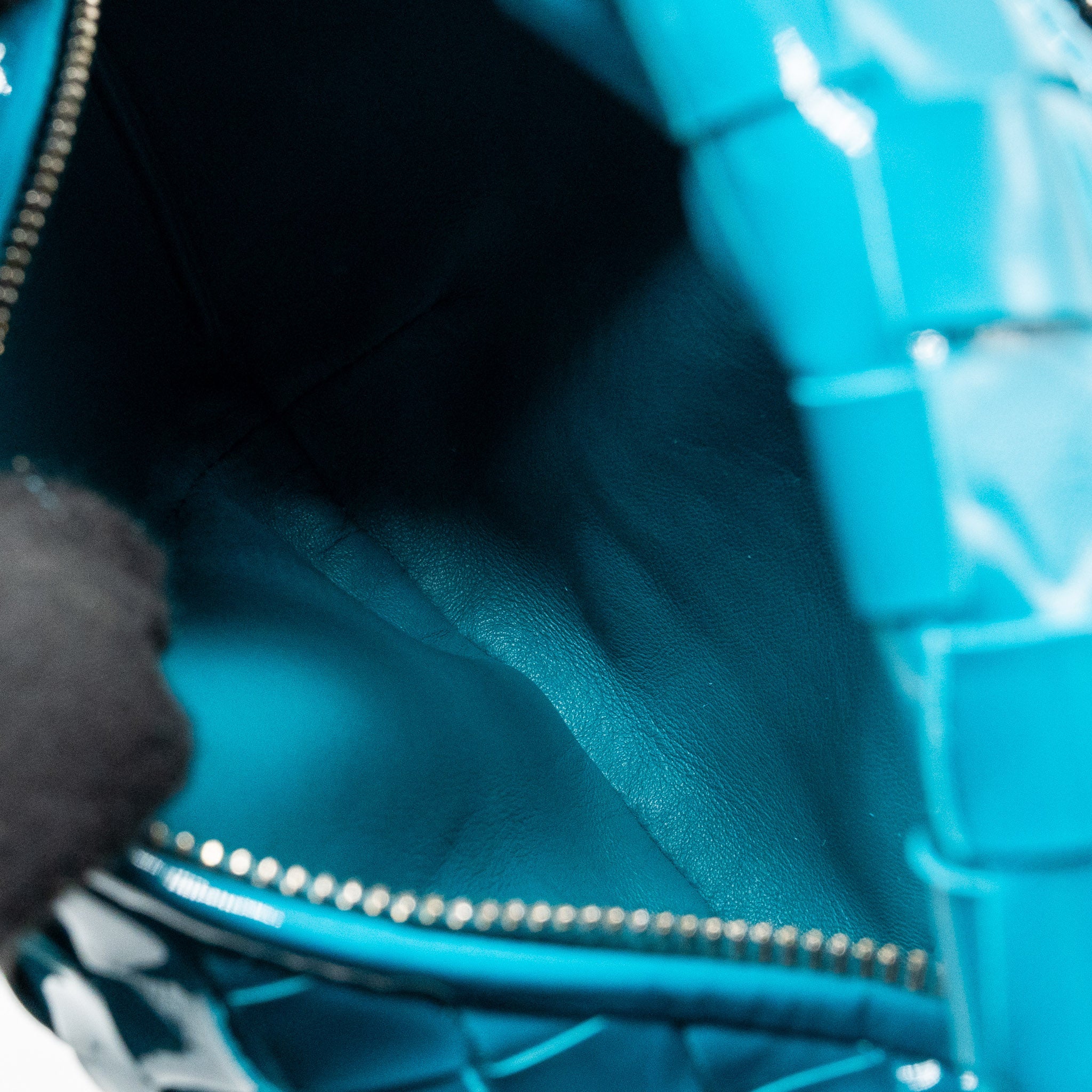 BOTTEGA VENETA MINI JODIE PATENT BLUE SHW