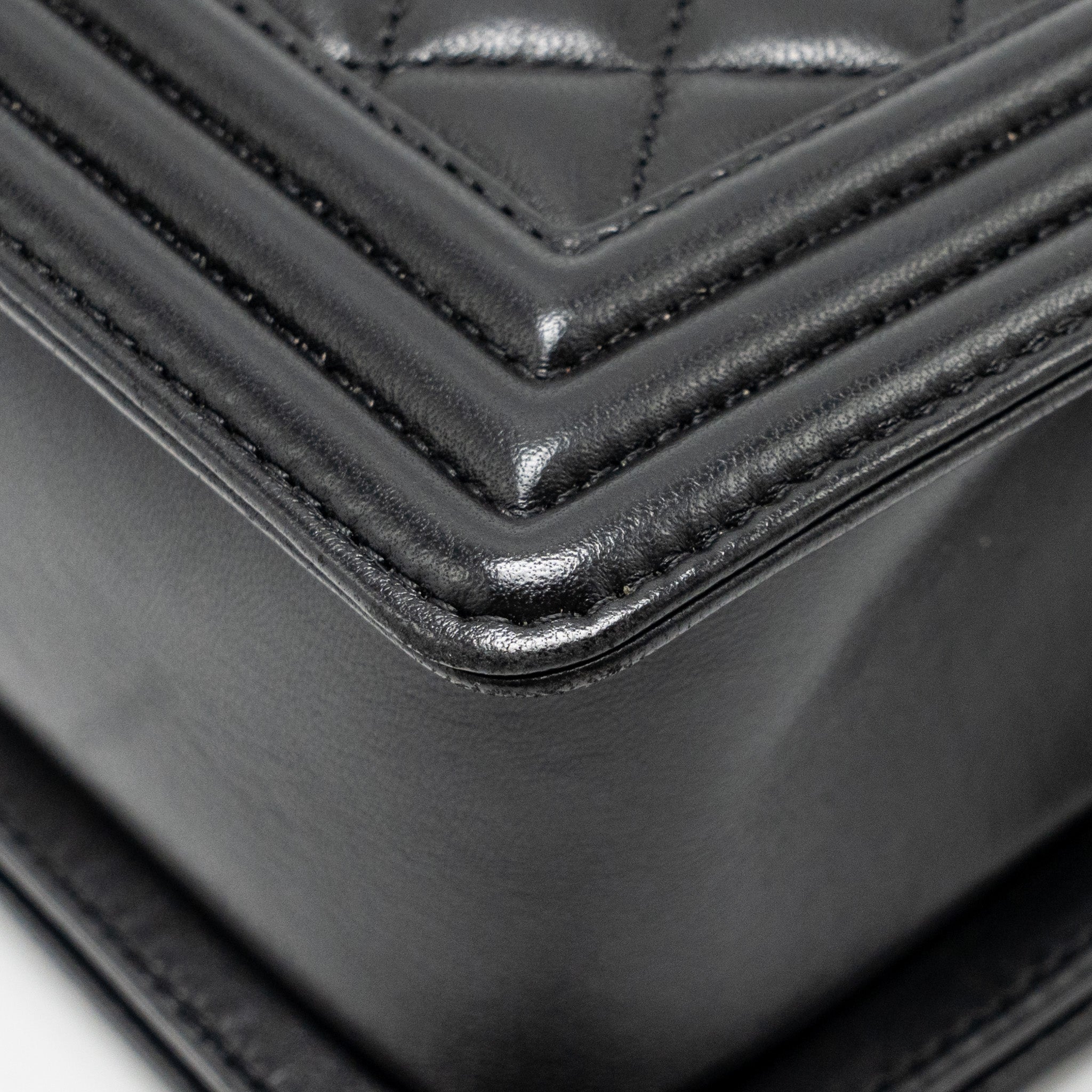 CHANEL MEDIUM BOY BAG LAMBSKIN BLACK RUTHENIUM SHW