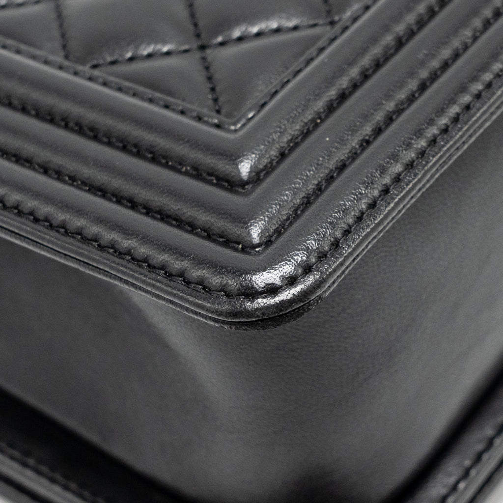 CHANEL MEDIUM BOY BAG LAMBSKIN BLACK RUTHENIUM SHW