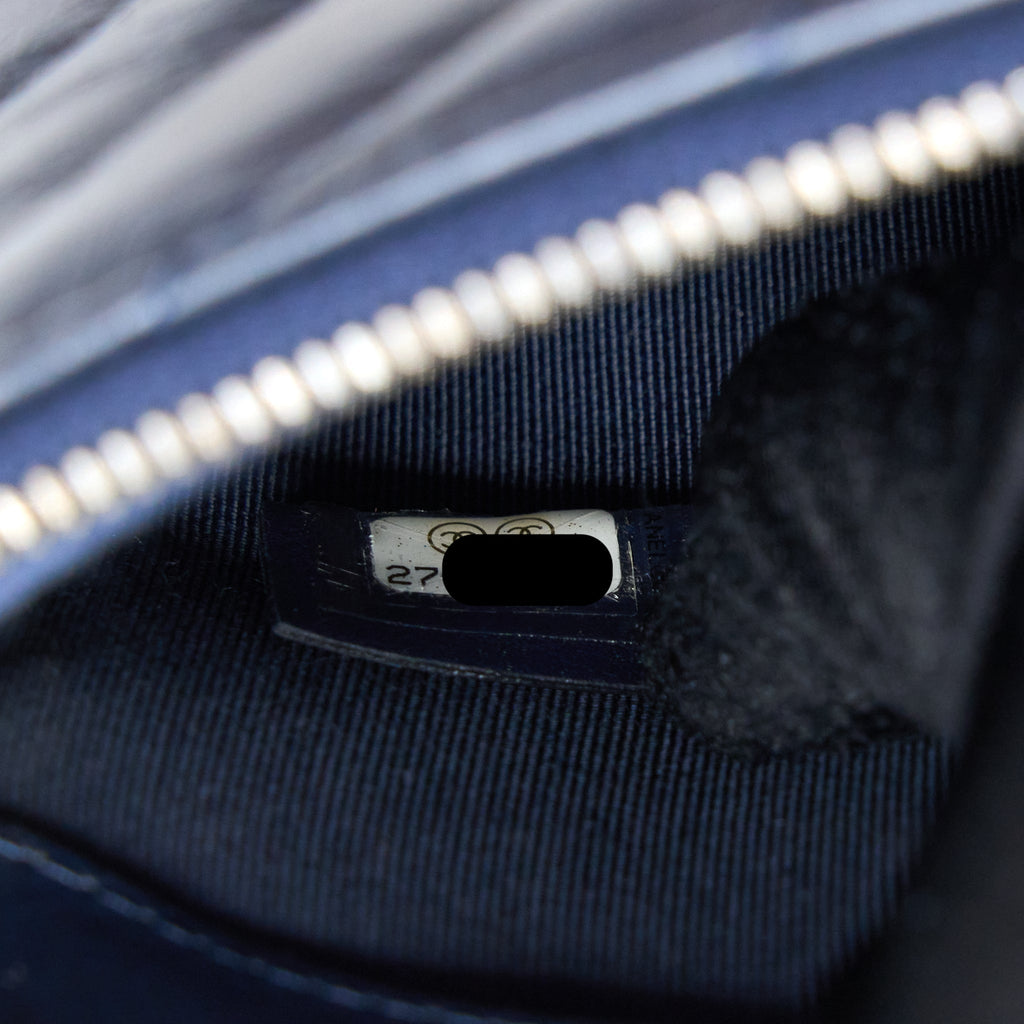CHANEL GABRIELLE CLUTCH ON CHAIN AGED CALFSKIN NAVY SHW