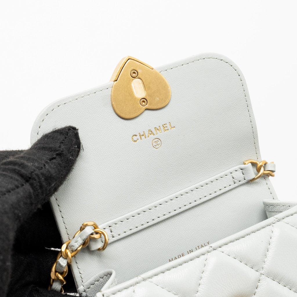 CHANEL CC ENAMEL HEART MINI FLAP CLUTCH WITH CHAIN LAMBSKIN LIGHT GREY GHW