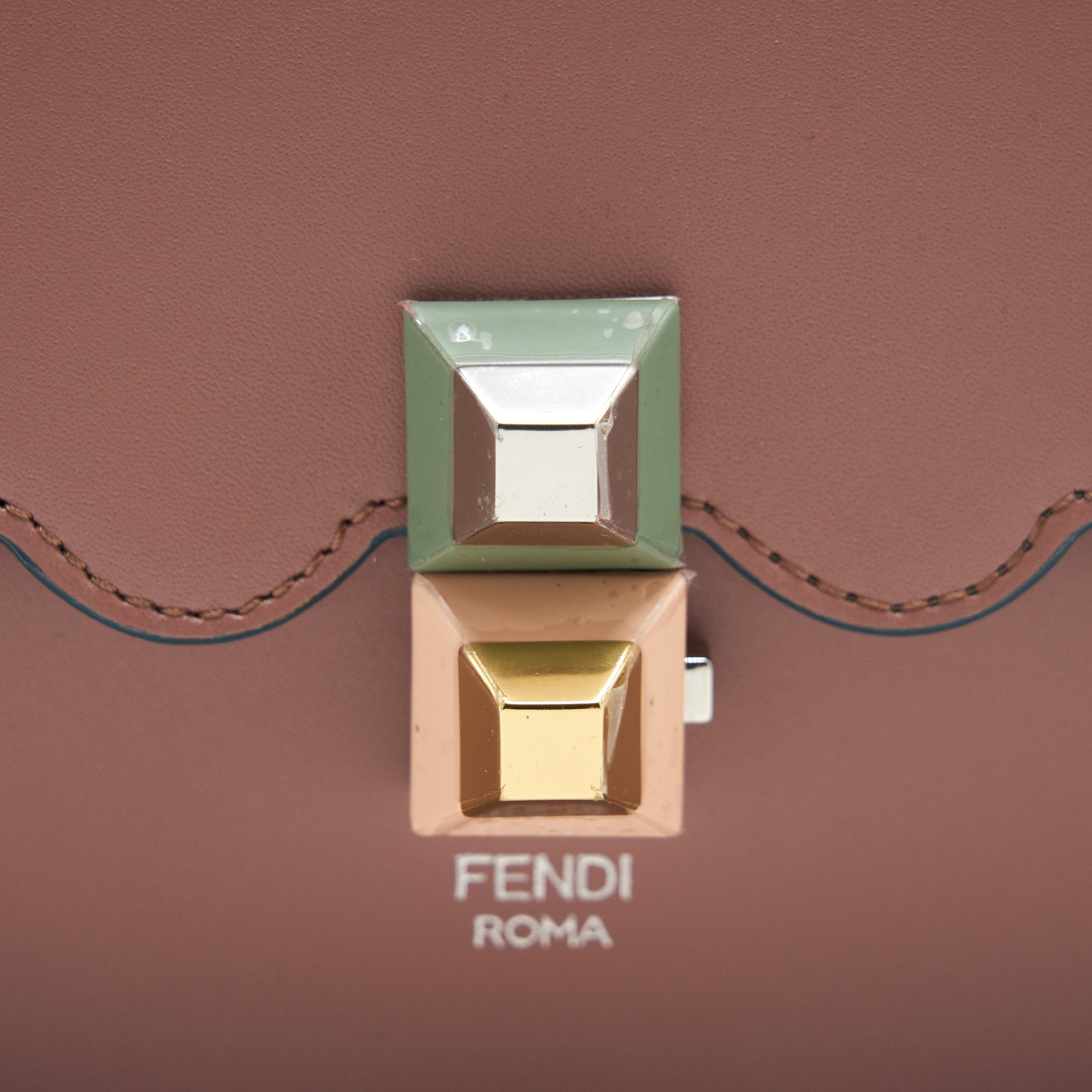 FENDI KAN I WITH EXTRA BAG CHARM PINK