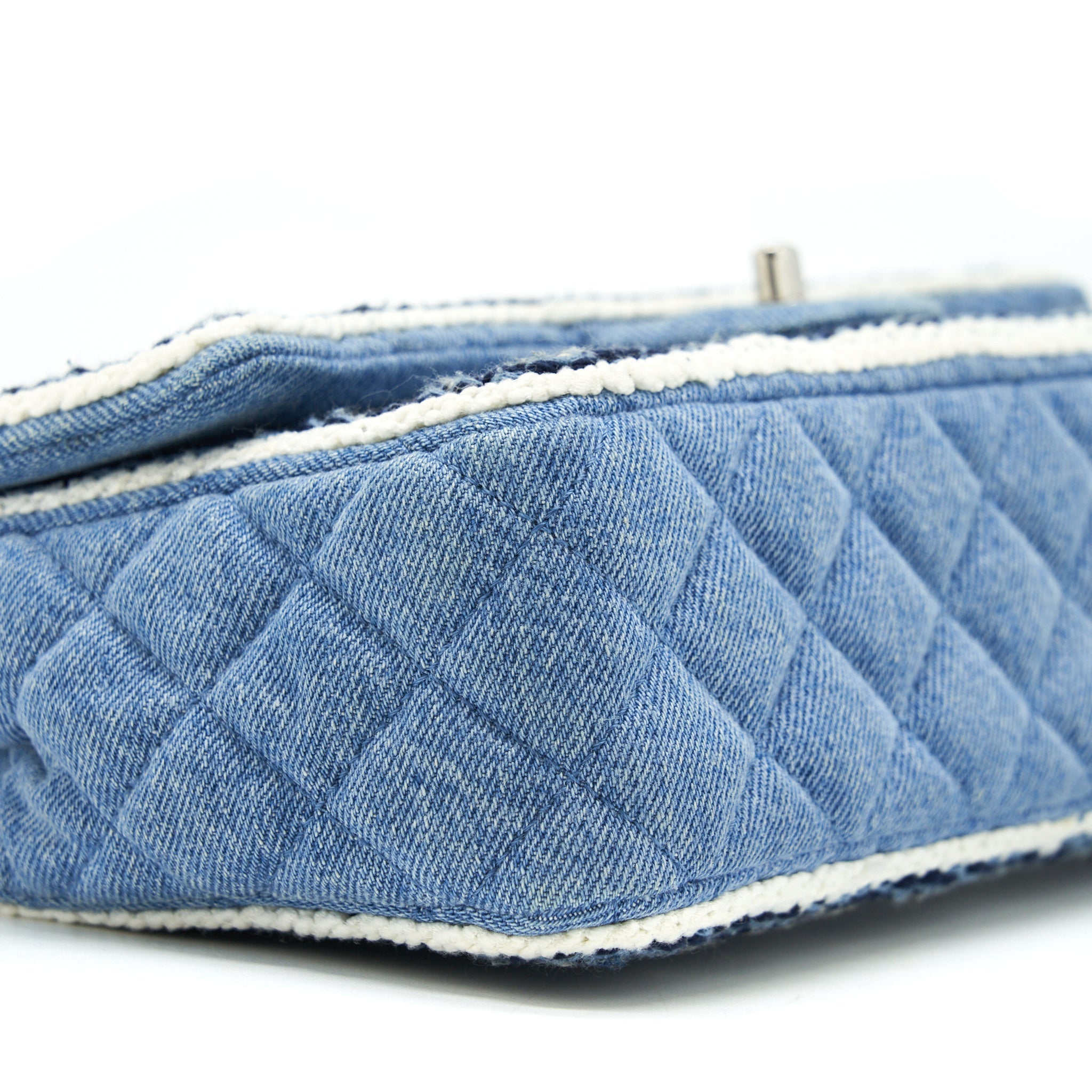 CHANEL CLASSIC FLAP MEDIUM DENIM SHW