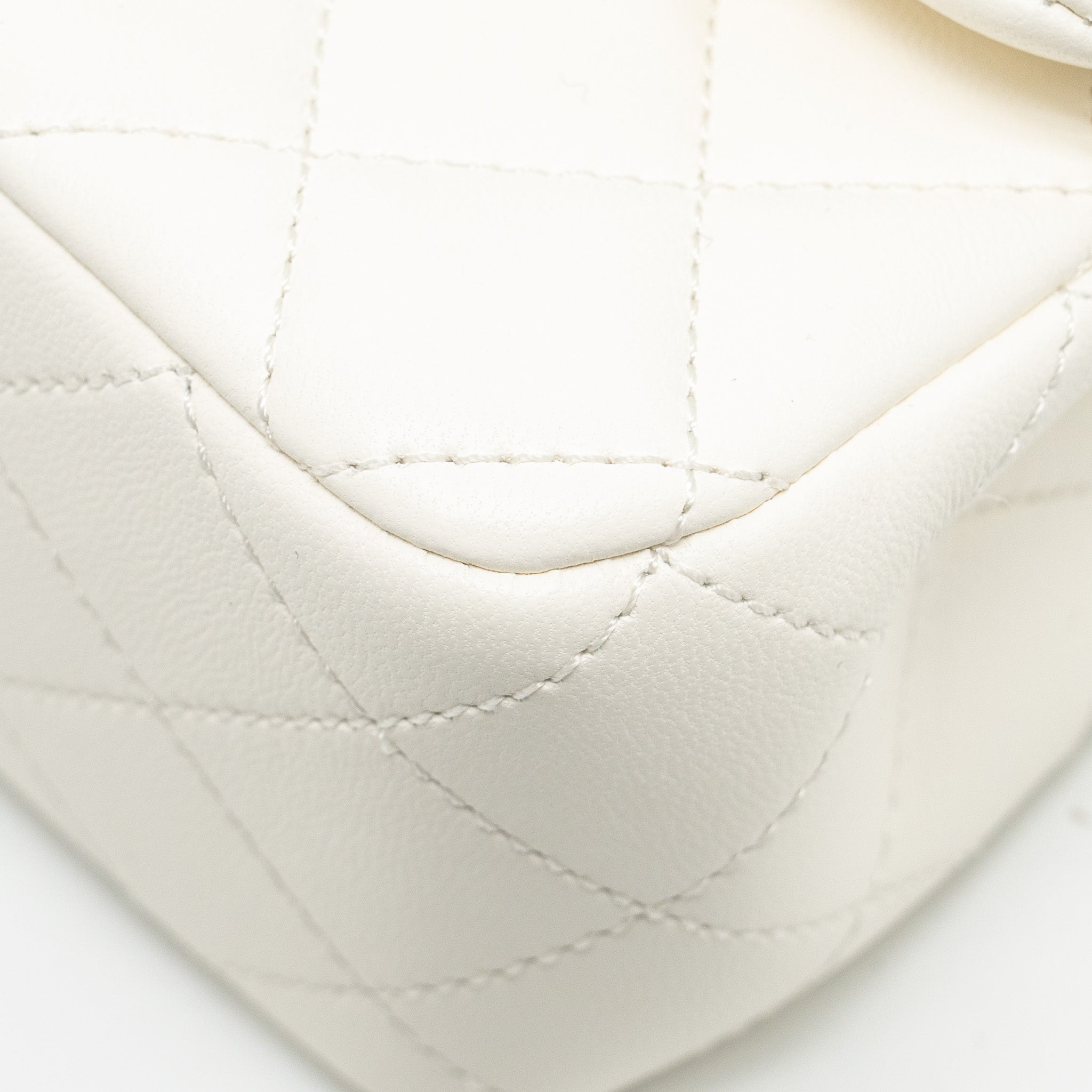 CHANEL 23C PEARL CRUSH MINI RECTANGULAR FLAP BAG LAMBSKIN WHITE LGHW (MICROCHIP)