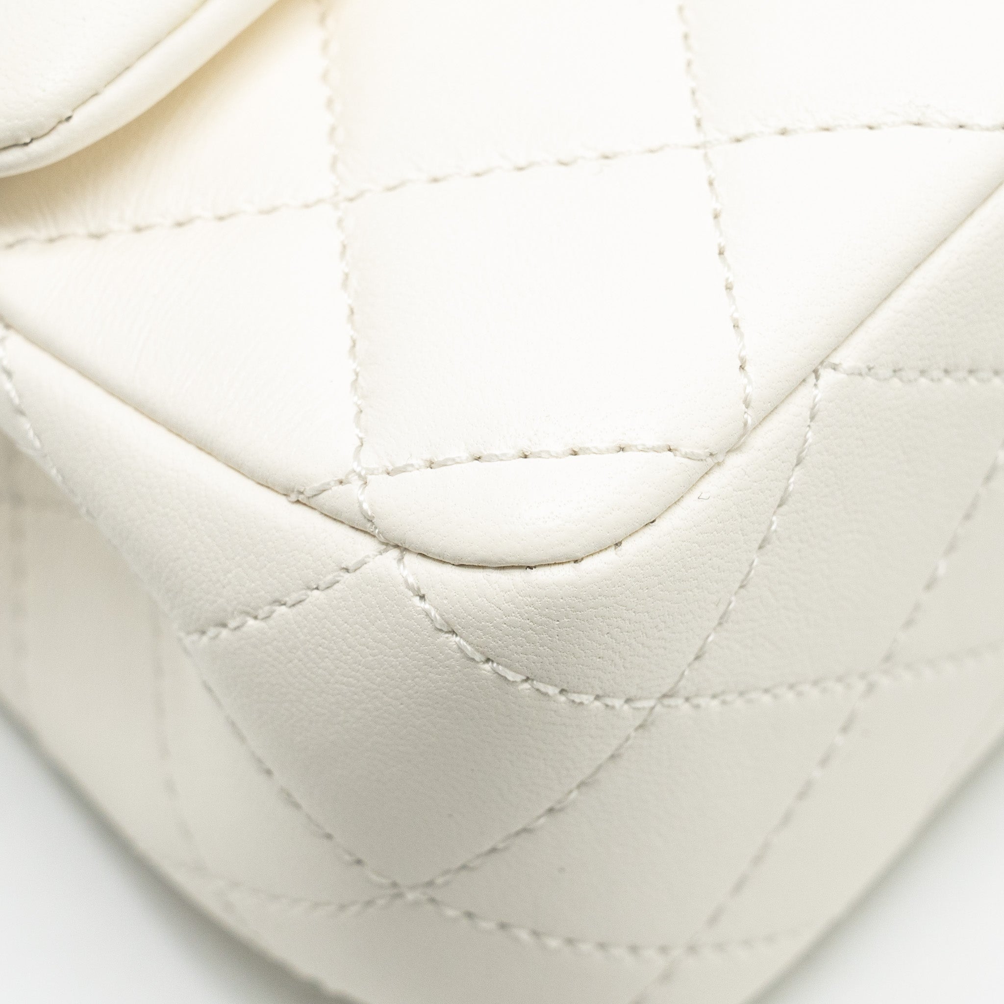CHANEL 23C PEARL CRUSH MINI RECTANGULAR FLAP BAG LAMBSKIN WHITE LGHW (MICROCHIP)