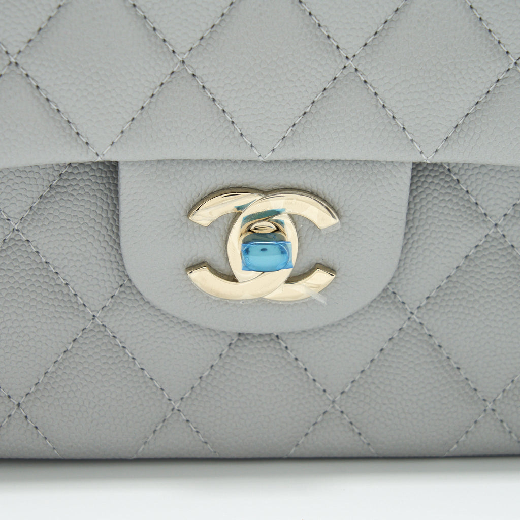 CHANEL 21A SMALL CLASSIC DOUBLE FLAP BAG CAVIAR NC634 LIGHT GREY LGHW