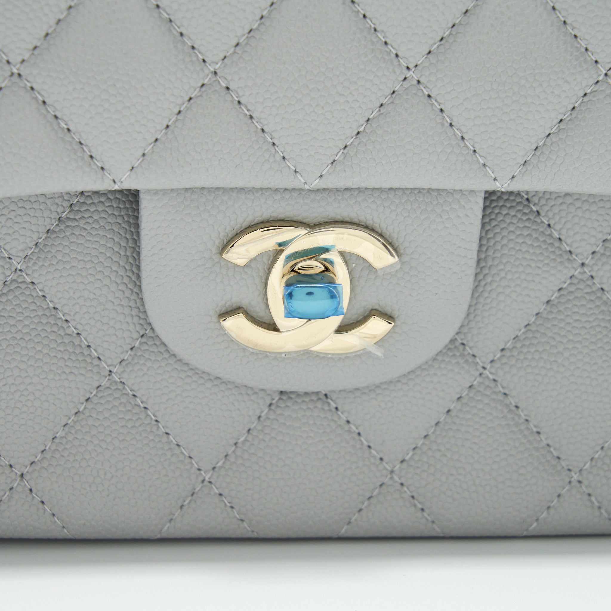 CHANEL 21A SMALL CLASSIC DOUBLE FLAP BAG CAVIAR NC634 LIGHT GREY LGHW