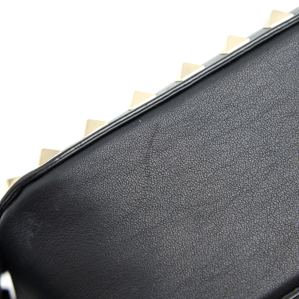 VALENTINO ROCKSTUD CROSSBODY CAMERA BAG BLACK
