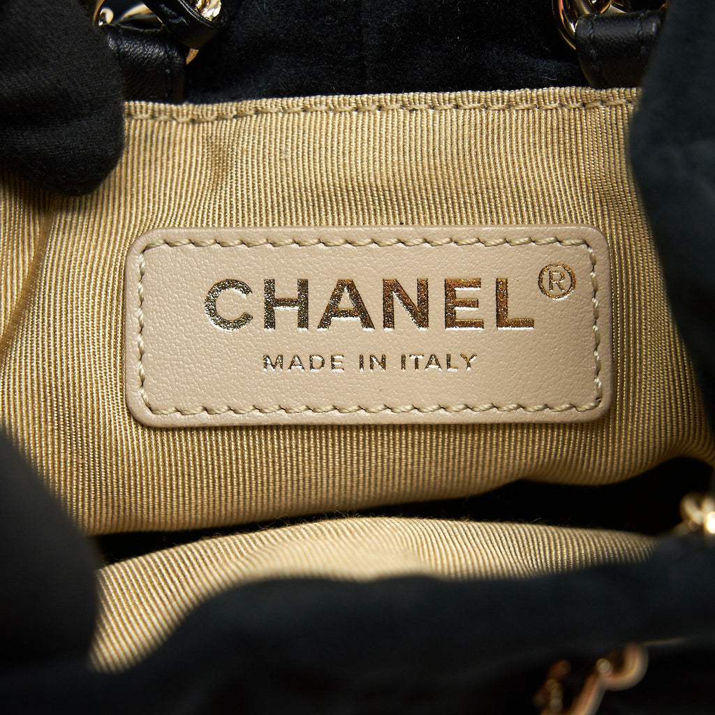 CHANEL PEARL CRUSH ON CHAIN MINI BUCKET VELVET BLACK LGHW