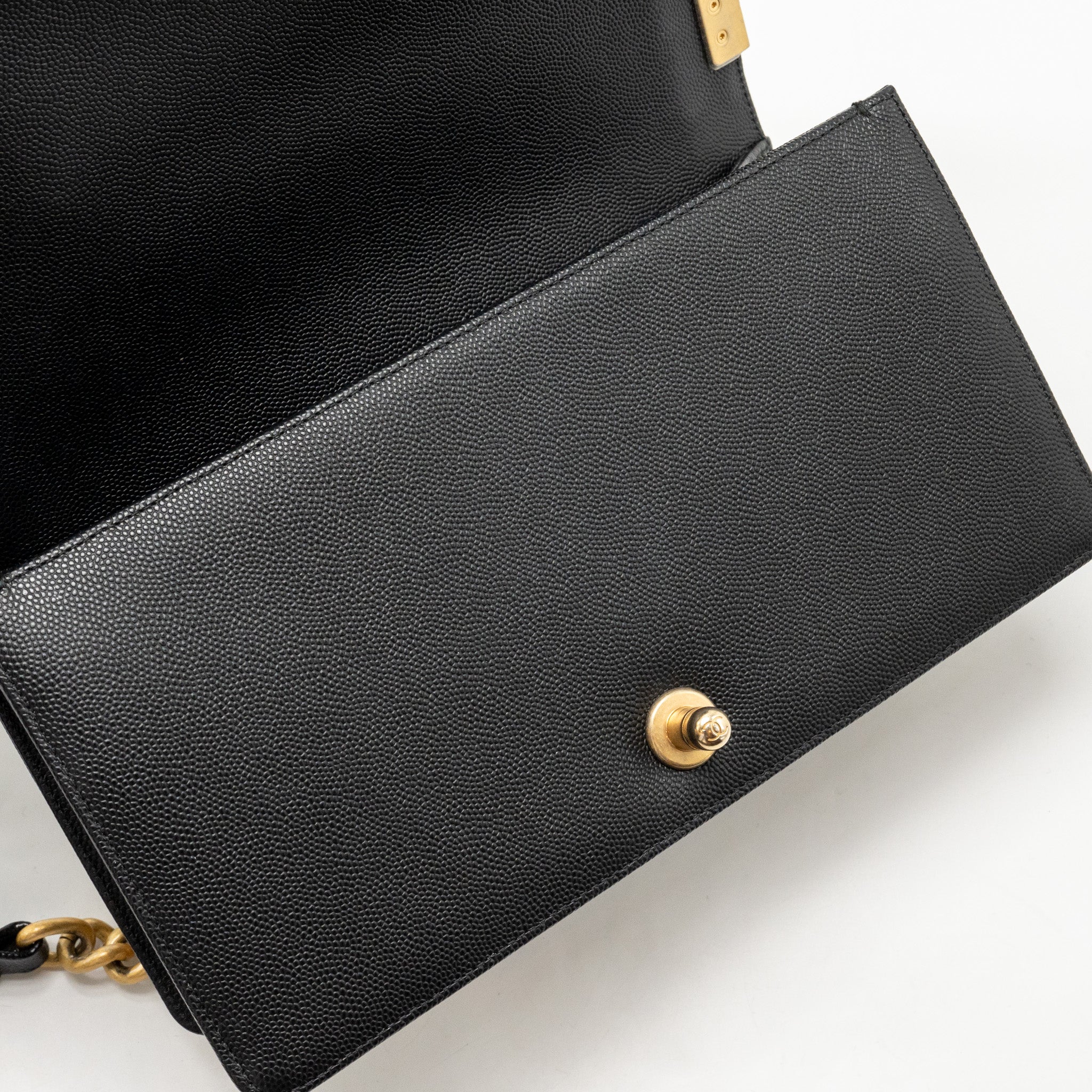 CHANEL MEDIUM BOY BAG CAVIAR BLACK GHW