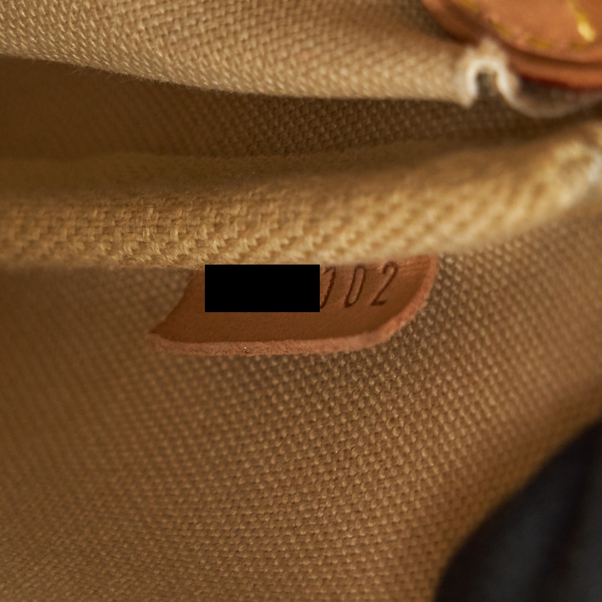 LOUIS VUITTON EVA CROSSBODY BAG IN DAMIER AZUR