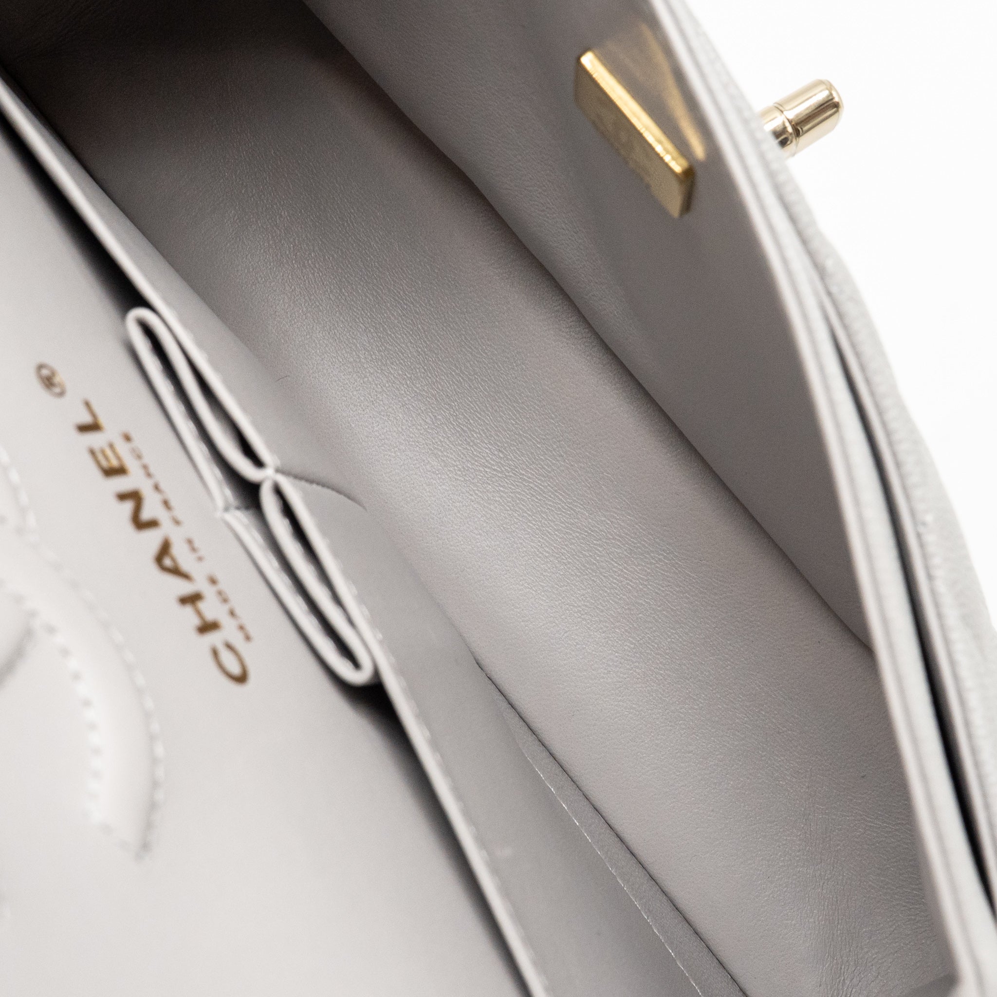 CHANEL SMALL CLASSIC DOUBLE FLAP BAG CAVIAR LIGHT GREY LGHW (MICROCHIP)