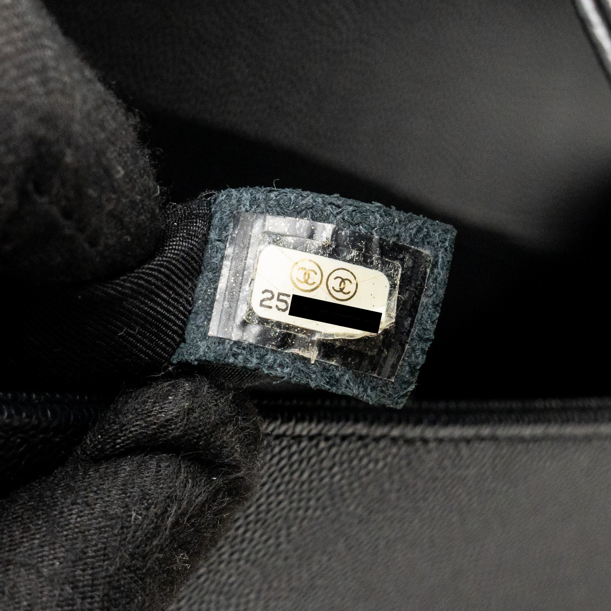 CHANEL MEDIUM BOY BAG CAVIAR BLACK GHW