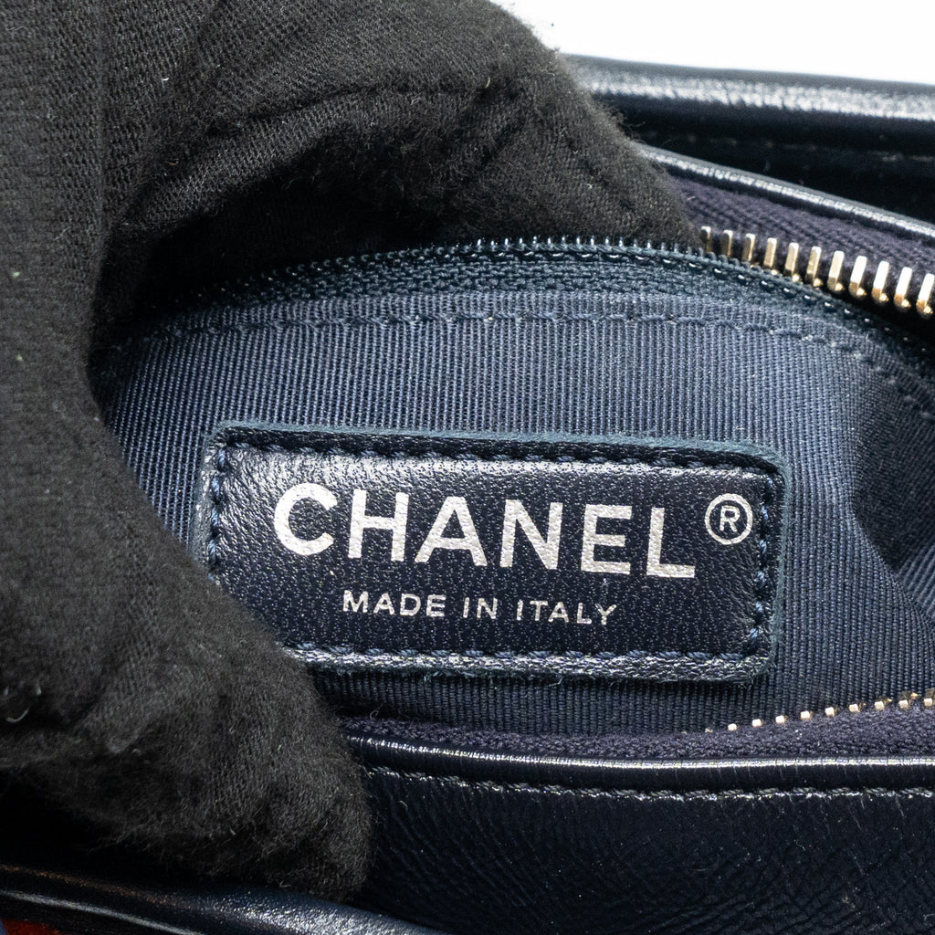 CHANEL SMALL GABRIELLE HOBO BAG TWEED/CALFSKIN MULTICOLOUR / MULTICOLOUR HARDWARE