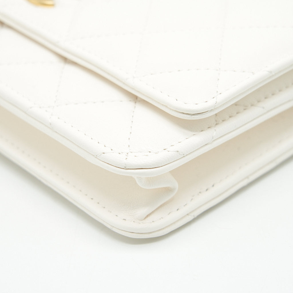 CHANEL PEARL CRUSH WALLET ON CHAIN WHITE GHW