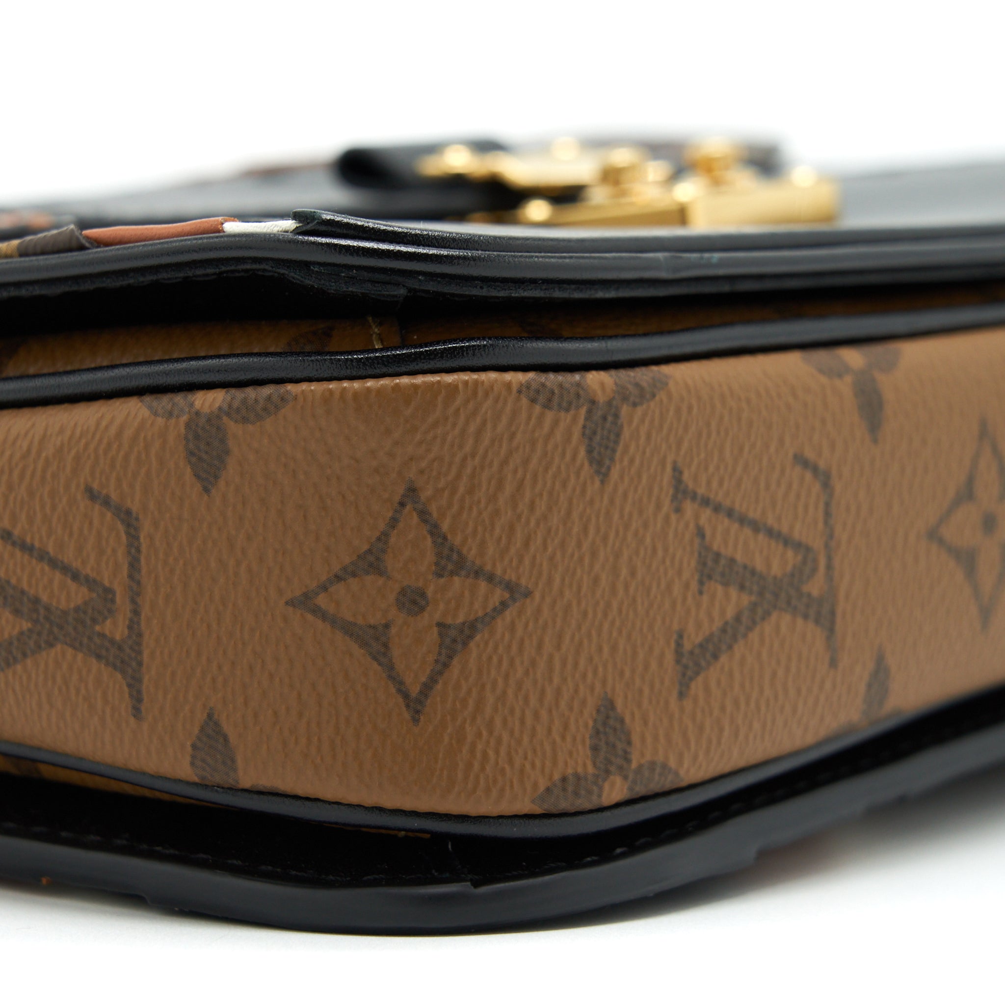 LOUIS VUITTON POCHETTE MÉTIS LIMITED EDITION BROGUE GHW