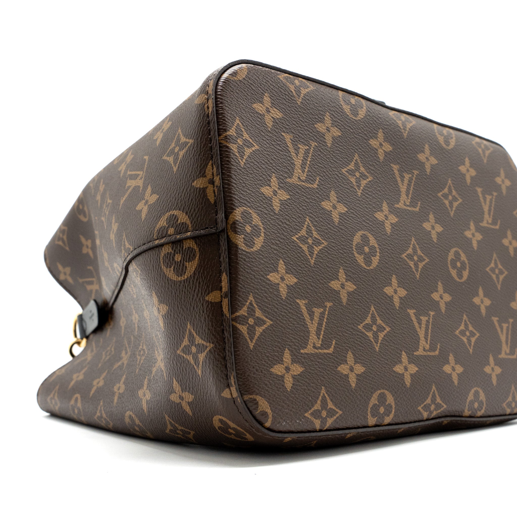 LOUIS VUITTON NEONOE MONOGRAM CANVAS BLACK GHW (NEW VERSION)