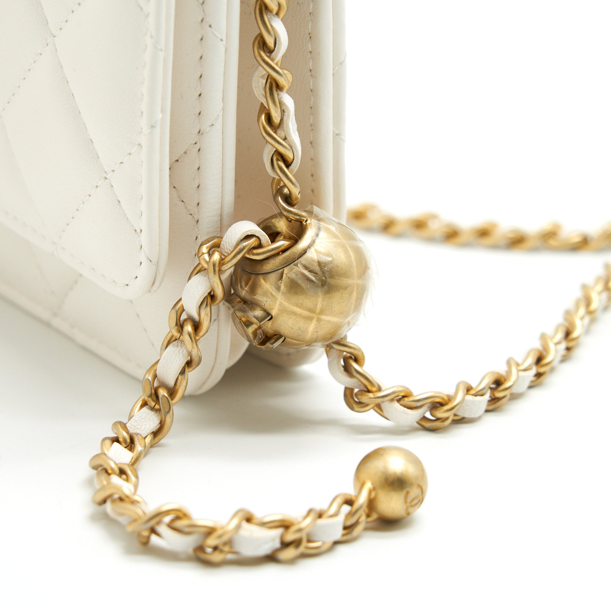 CHANEL PEARL CRUSH WALLET ON CHAIN WHITE GHW