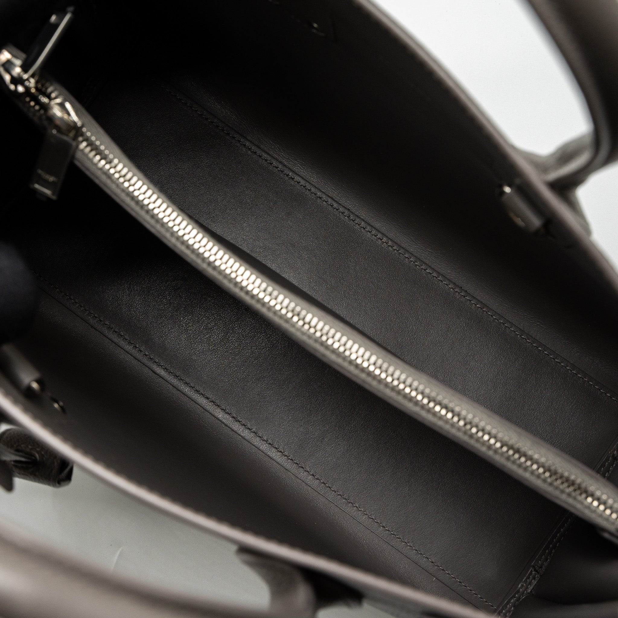SAINT LAURENT/YSL SAC DE JOUR SMALL GRAINED CALFSKIN GREY SHW