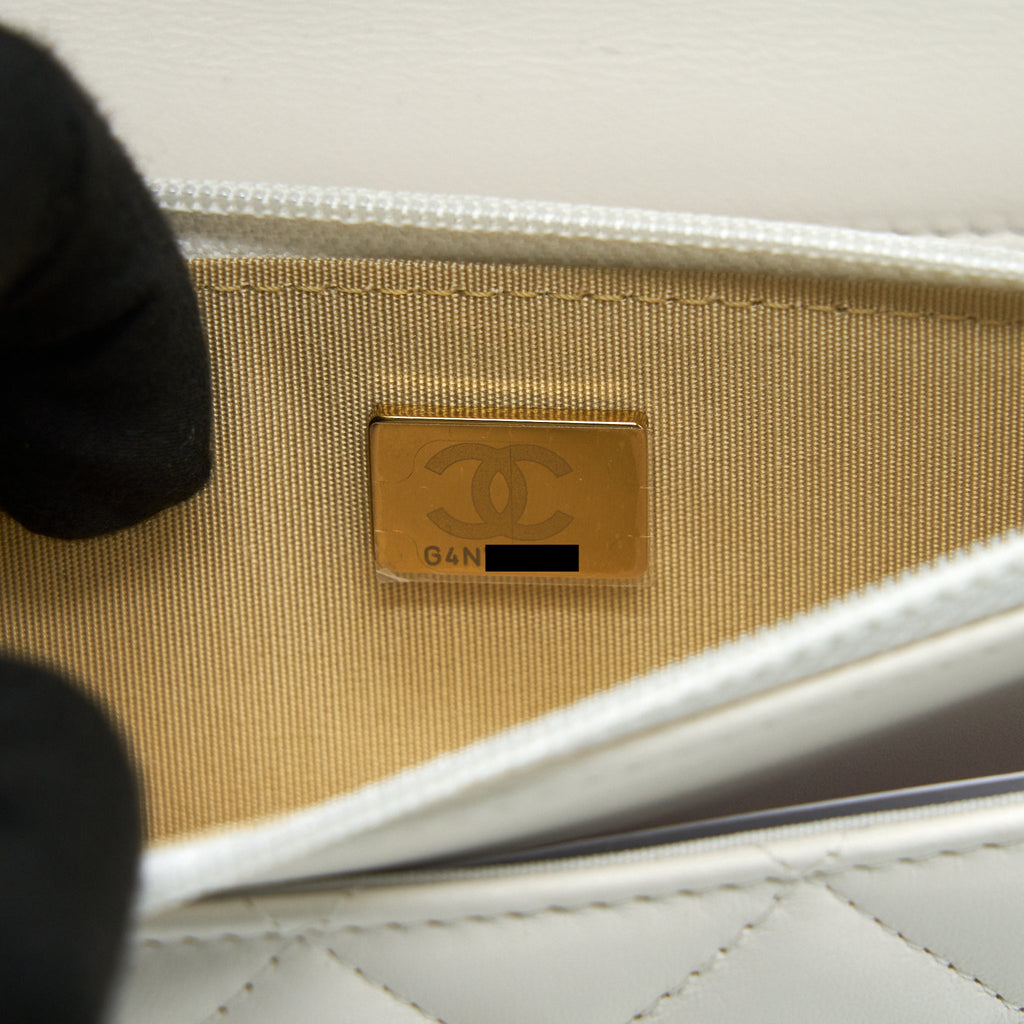 CHANEL PEARL CRUSH WALLET ON CHAIN WHITE GHW